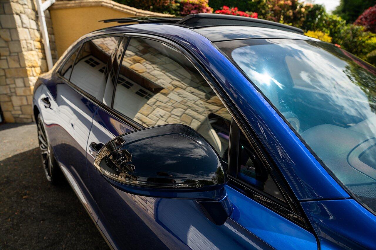 Bentley Flying Spur view 31