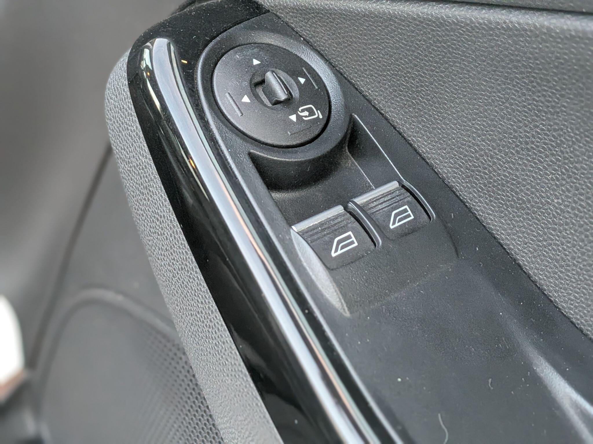 Ford Fiesta view 35