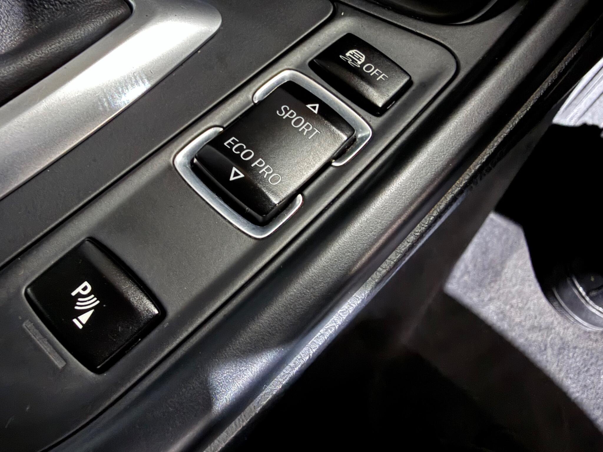 BMW 3 Series view 35