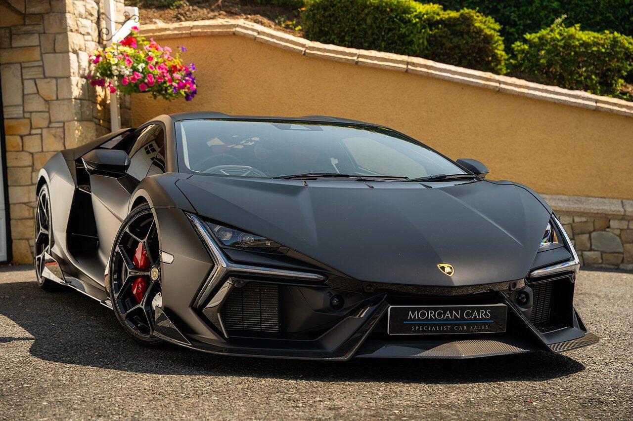 Lamborghini Revuelto view 38