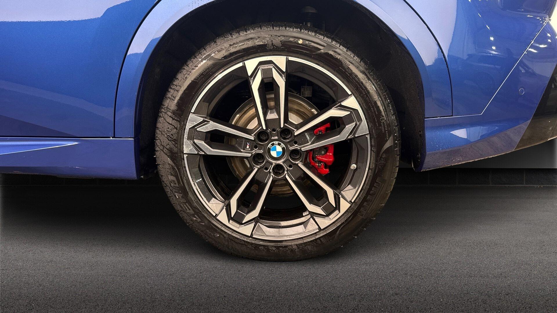 BMW Ix2 view 14