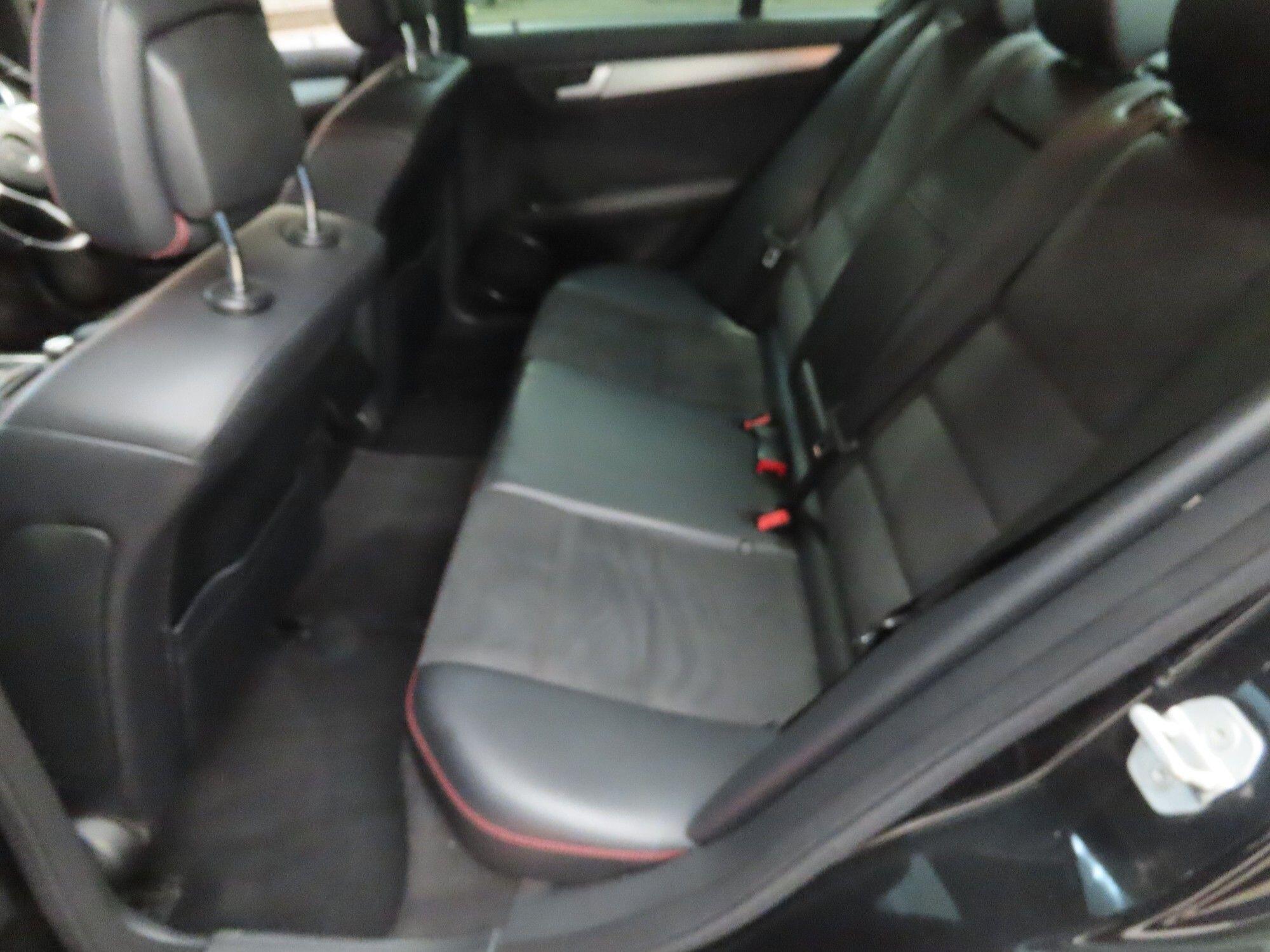 Mercedes-Benz C-Class view 9