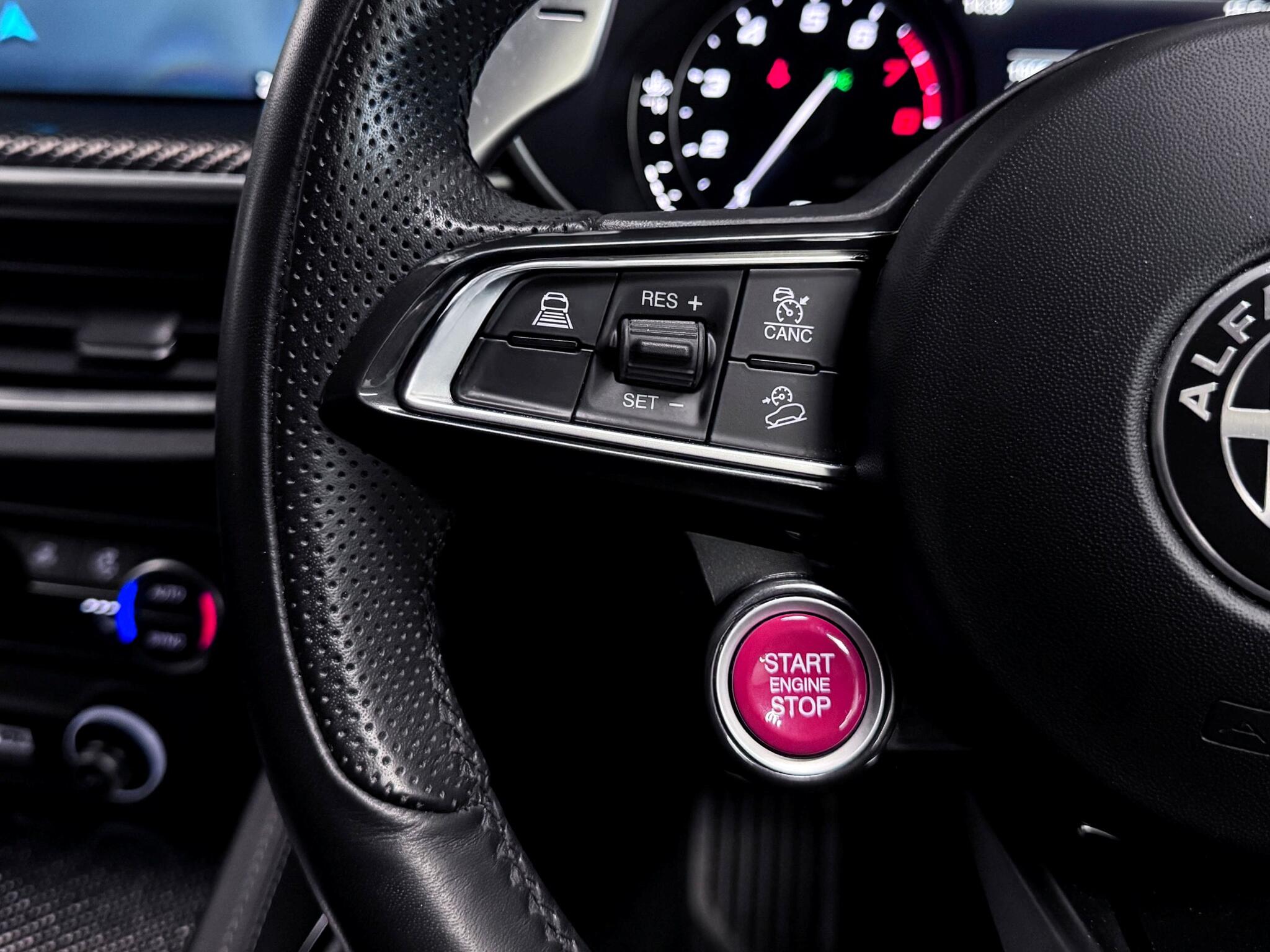 Alfa Romeo Stelvio view 36