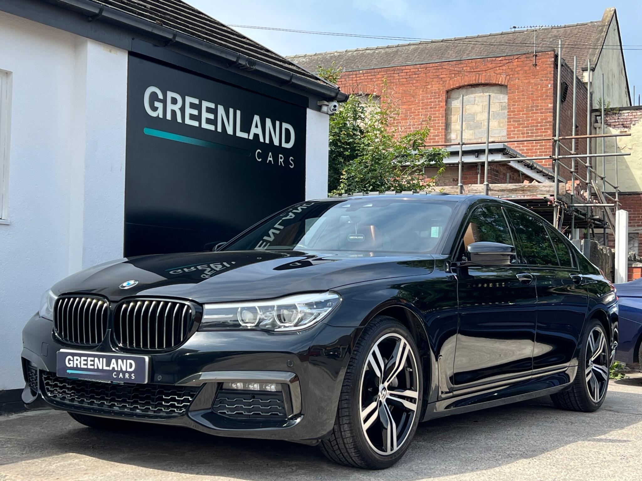 BMW 7 Series view 27