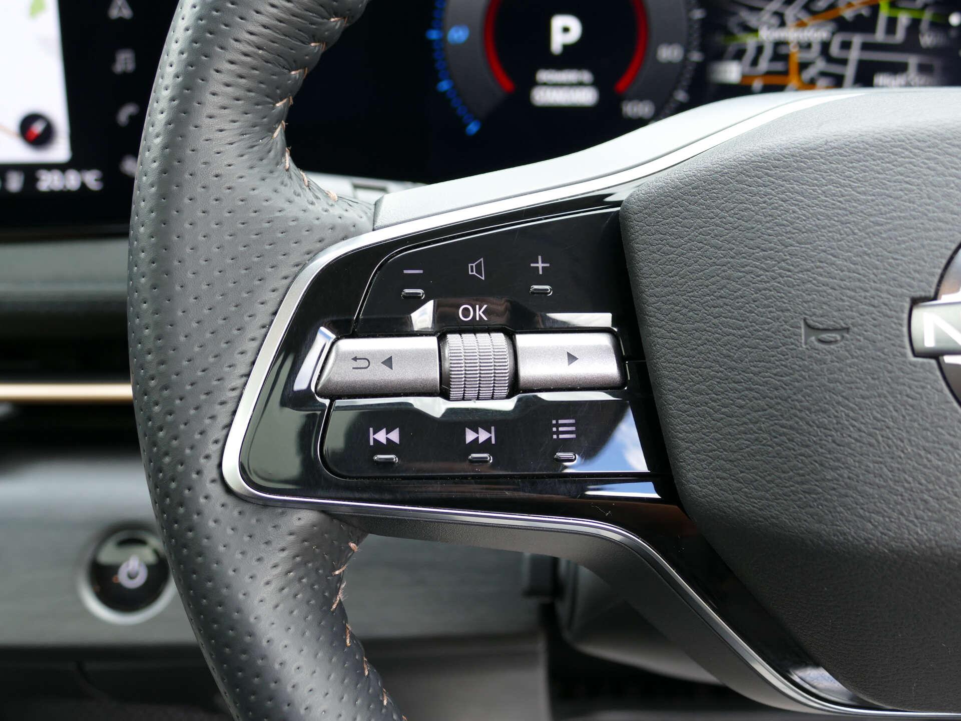 Nissan Ariya view 48