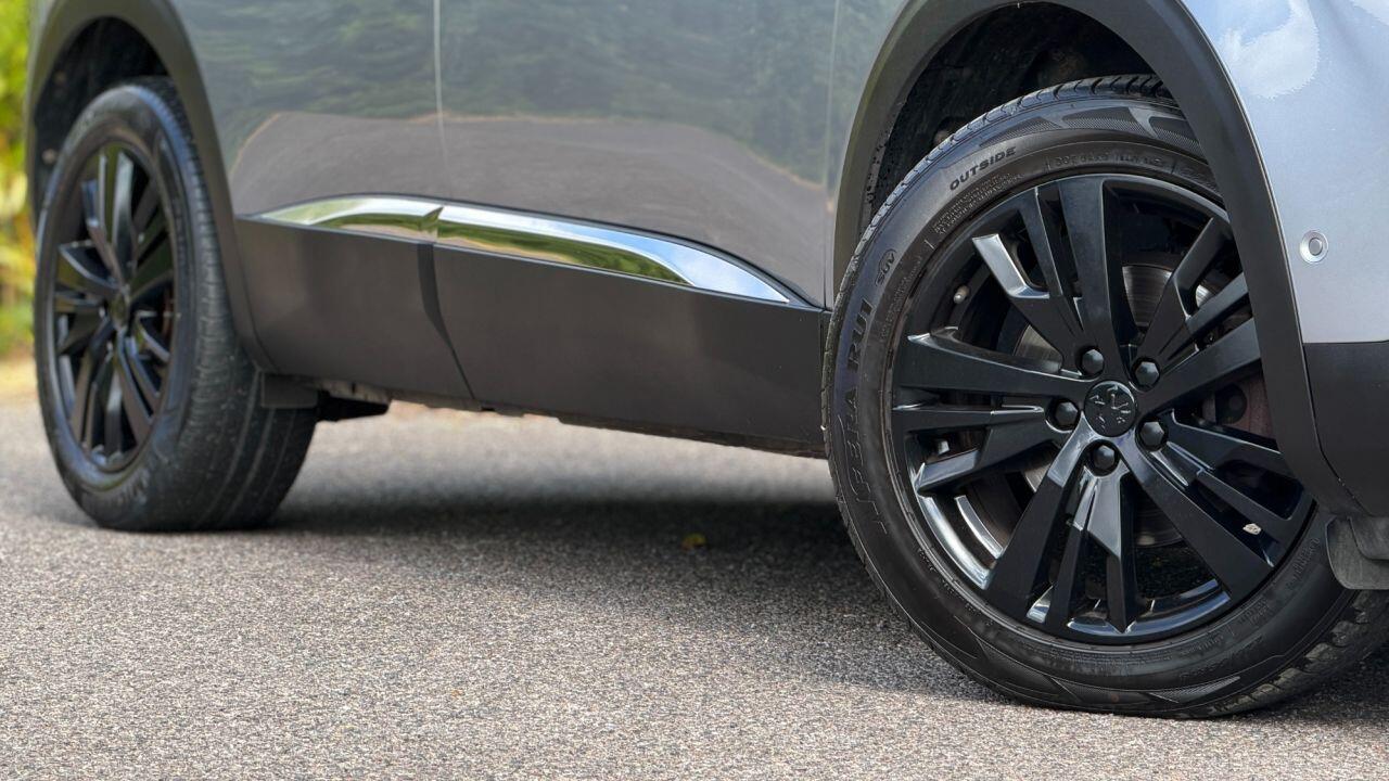 Peugeot 3008 view 7