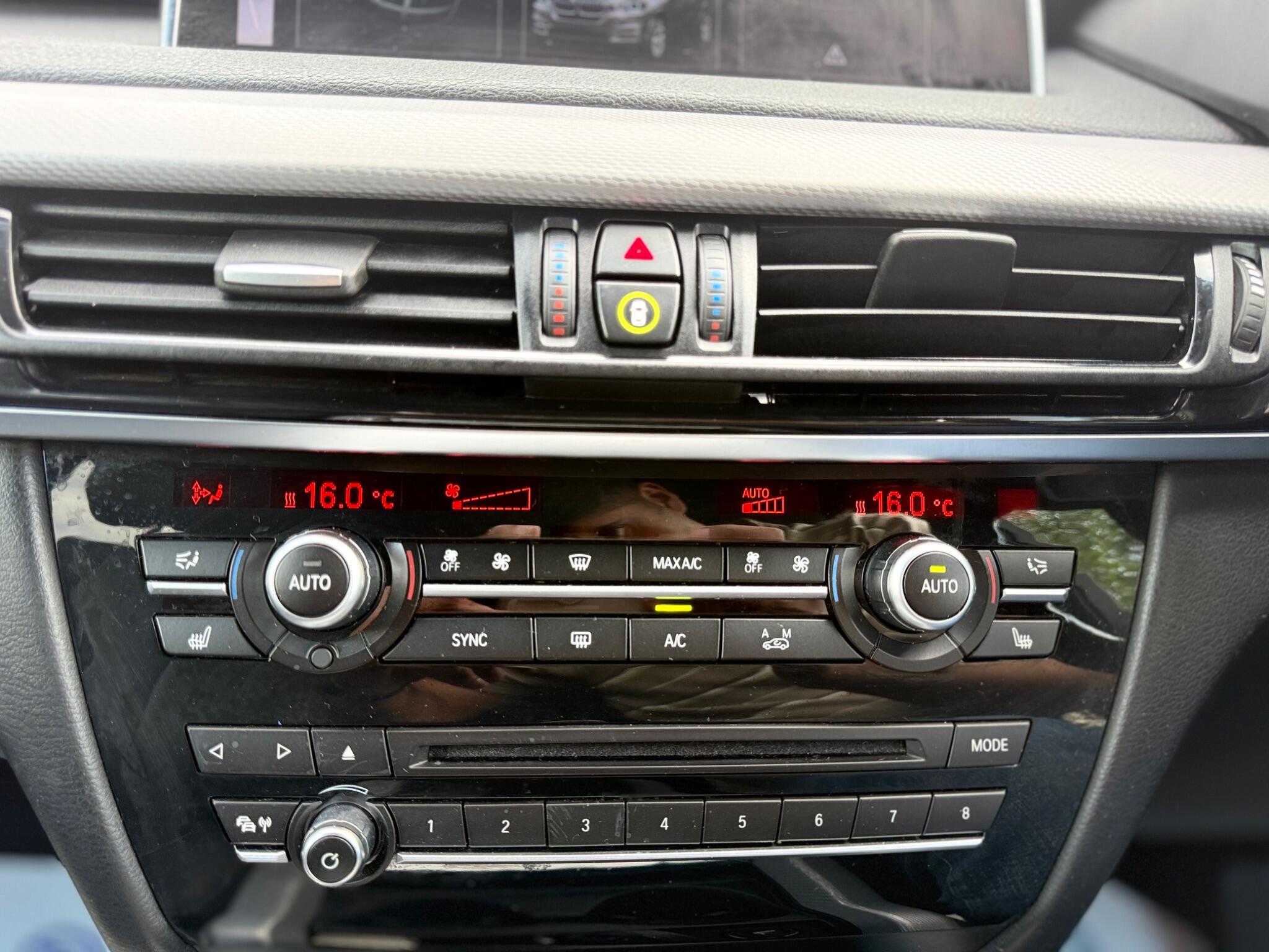 BMW X5 view 28