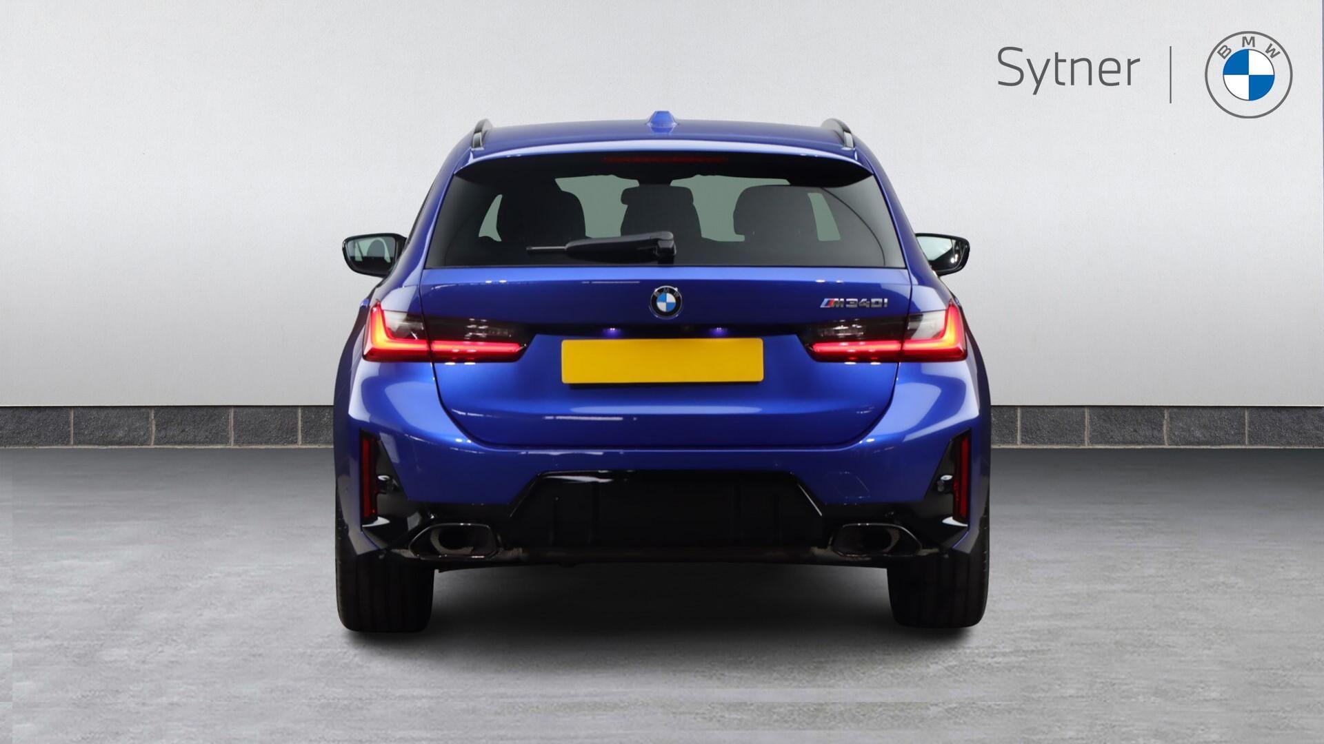 BMW 3 Series view 4