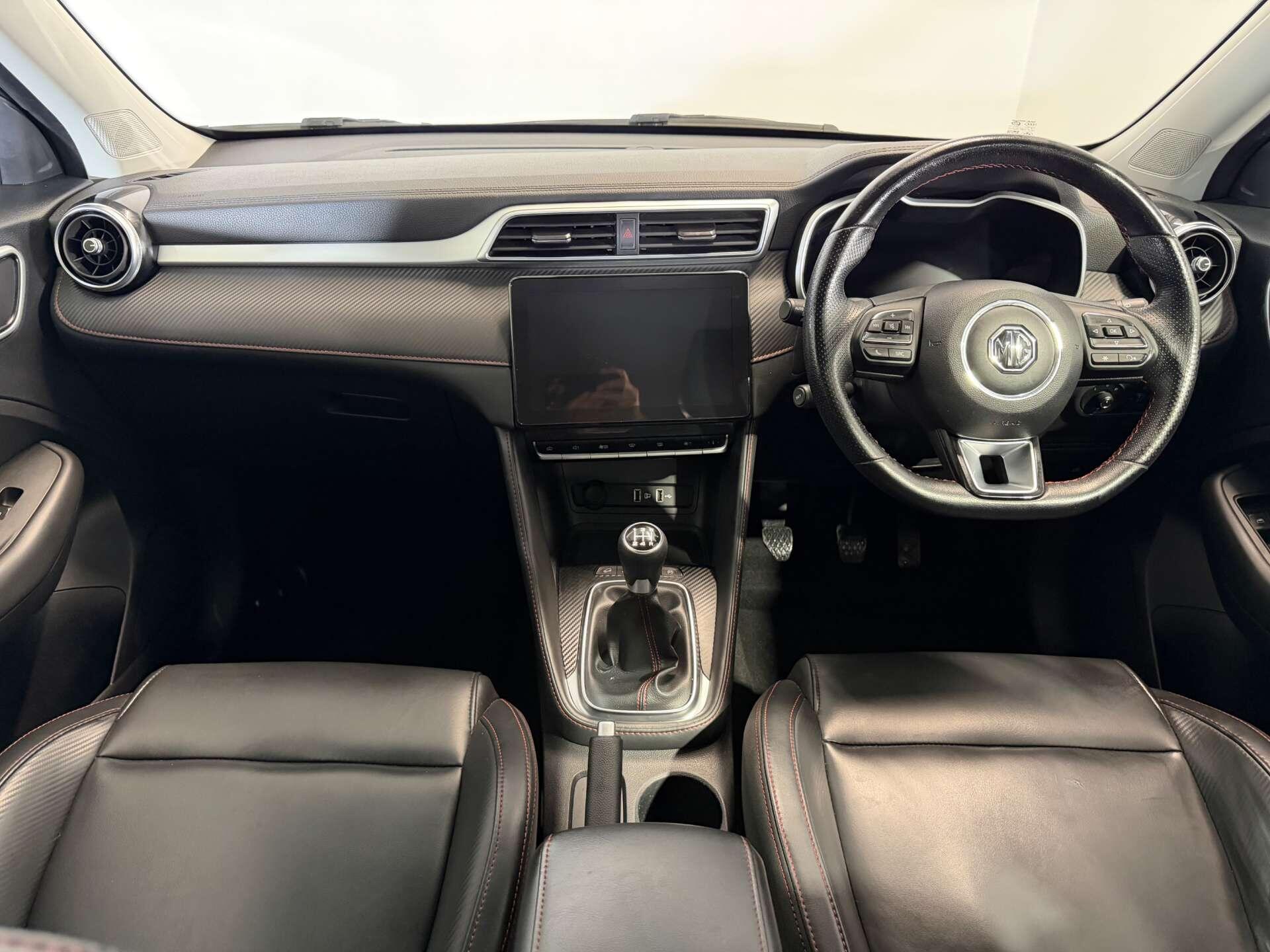 MG ZS view 14