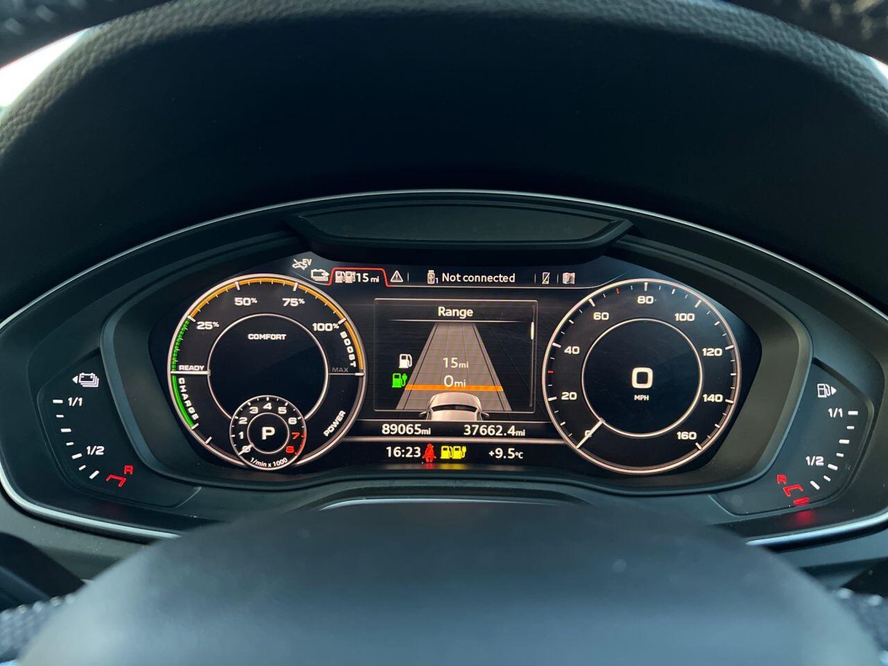 Audi Q5 view 15