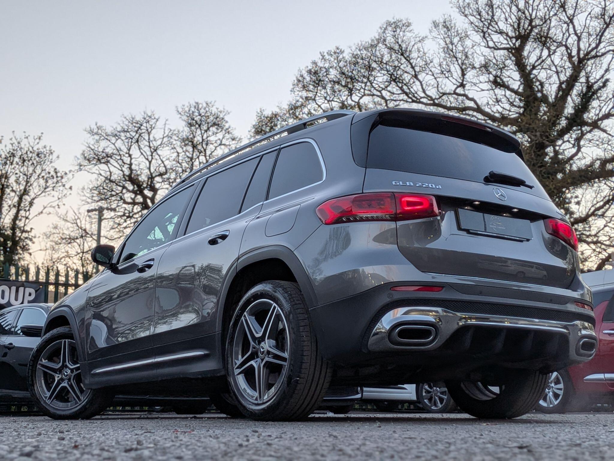 Mercedes-Benz GLB view 10