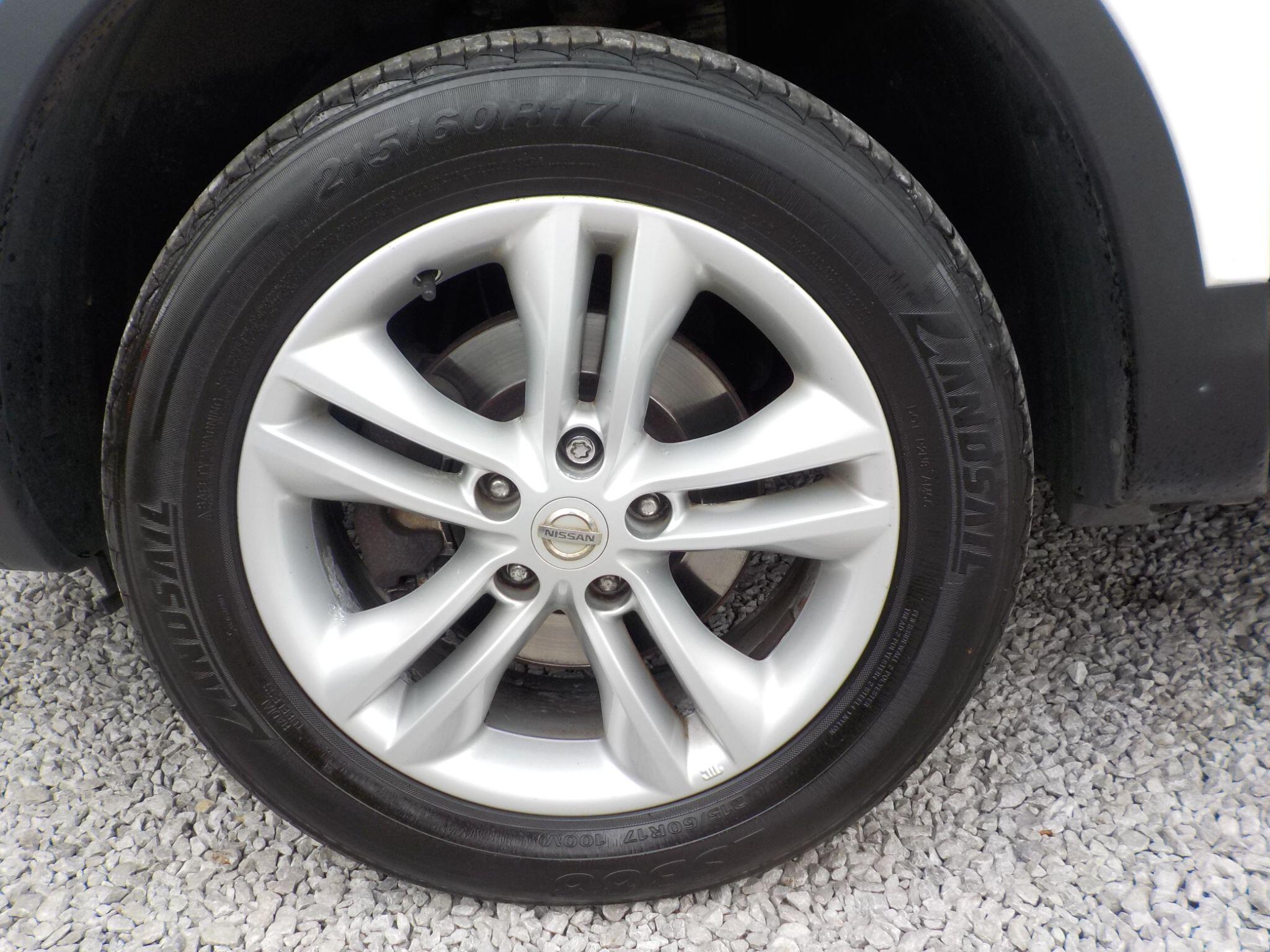 Nissan Qashqai 1.6 Acenta 2WD Euro 5 (s/s) 5dr