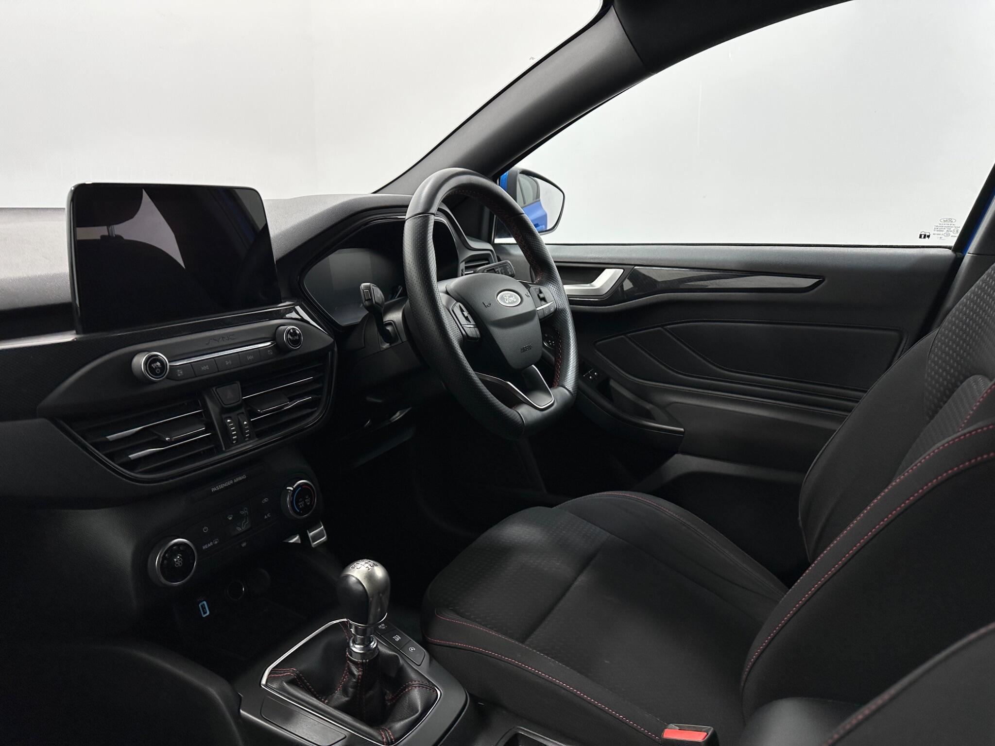 Ford Focus view 29