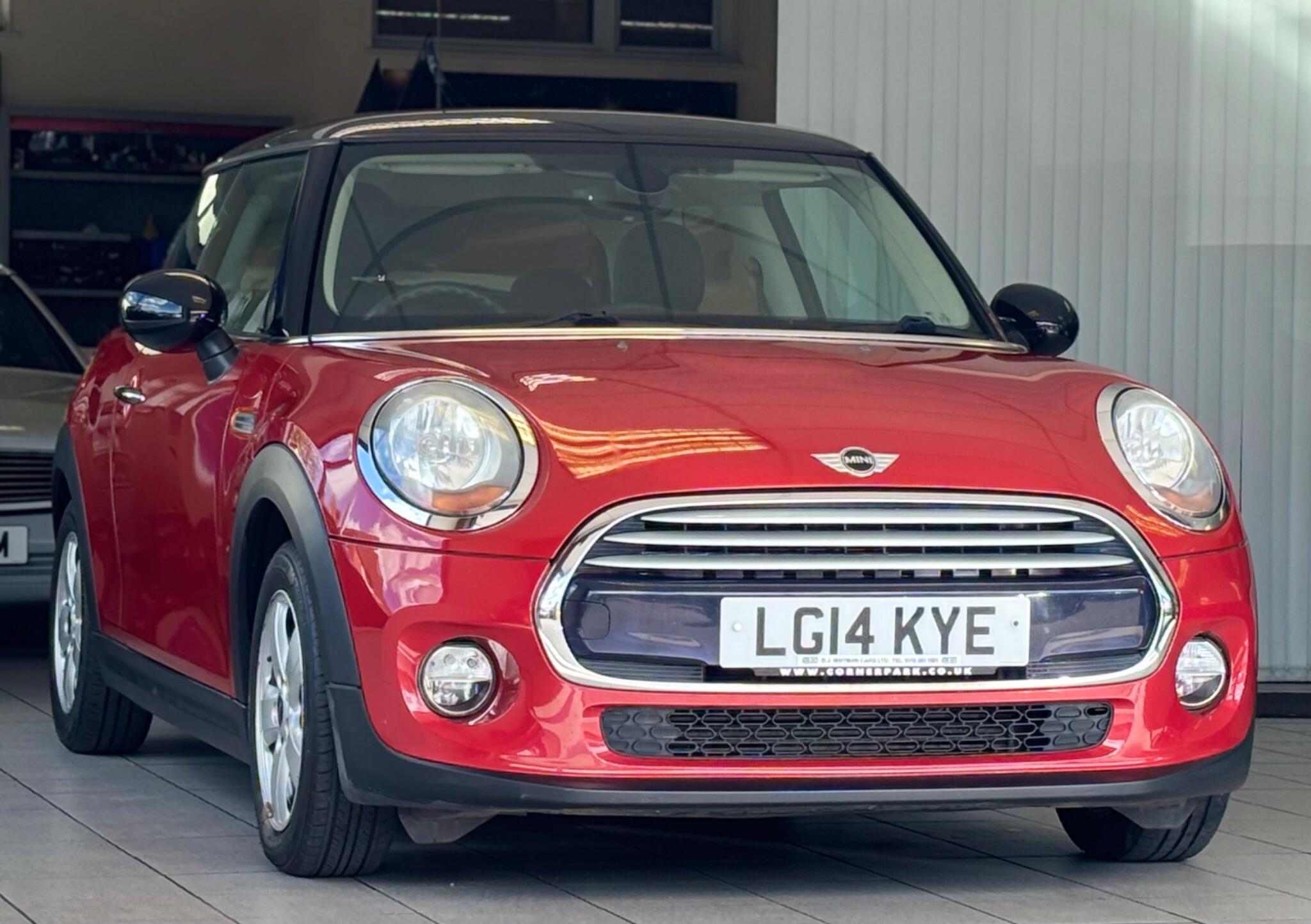 Mini Hatch view 31