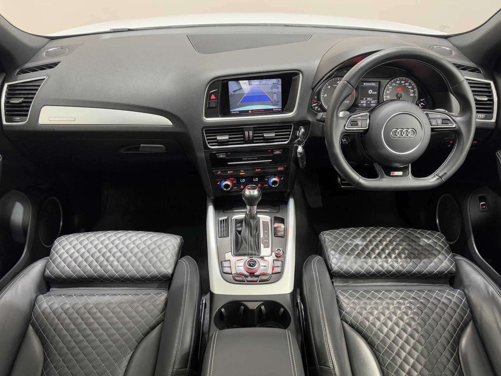 Audi SQ5 view 25