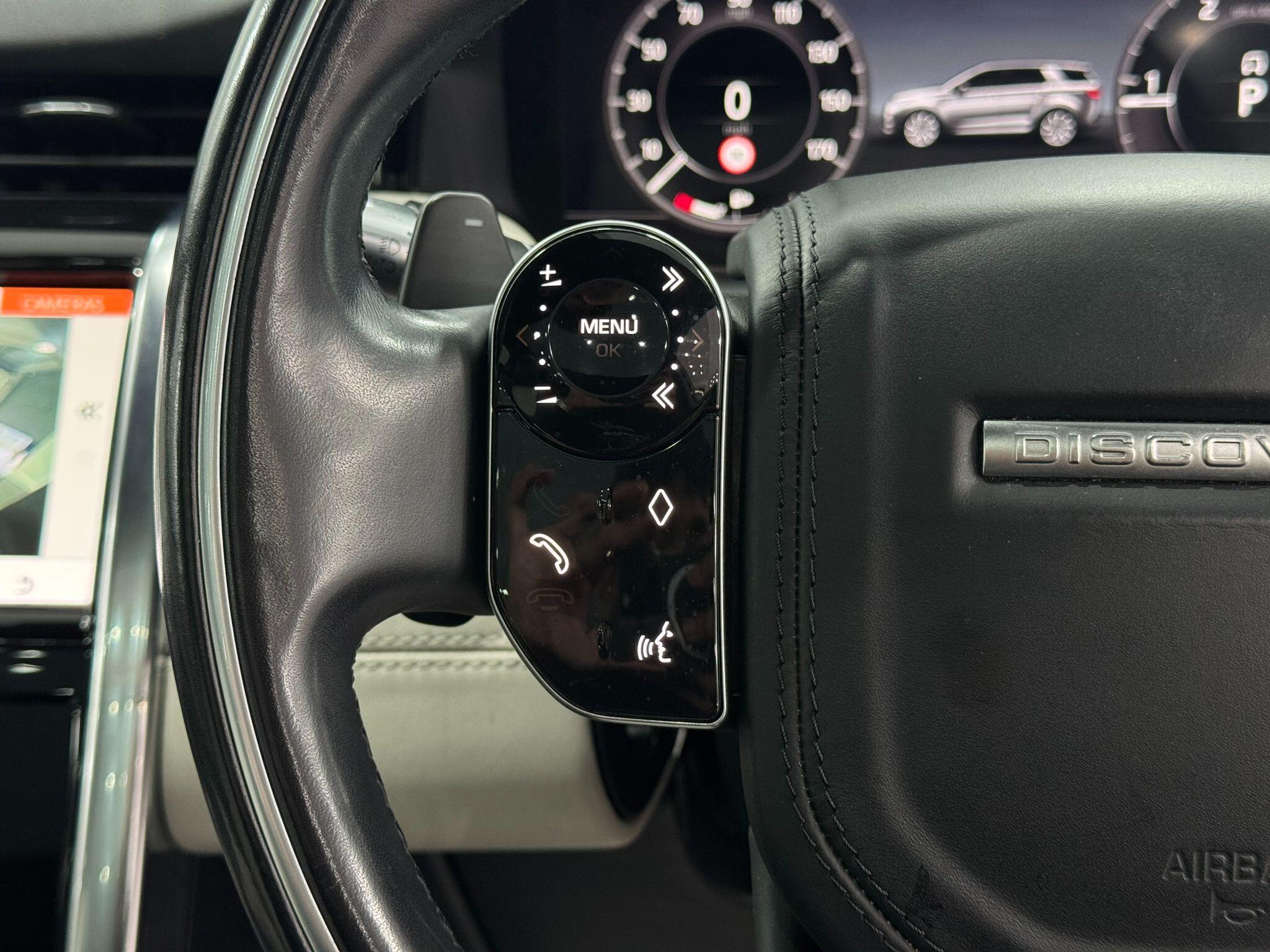 Land Rover Discovery Sport view 38