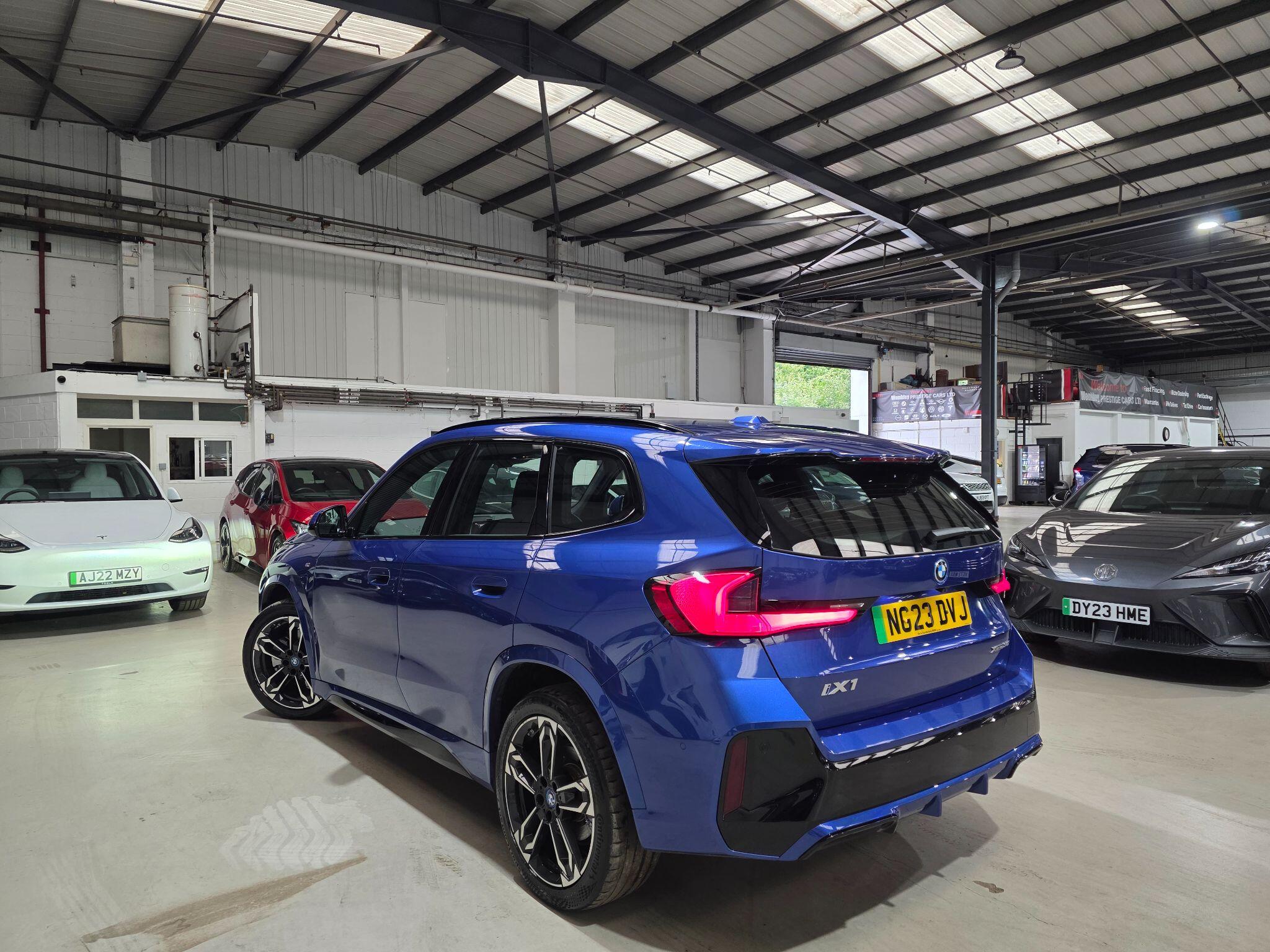 BMW Ix1 view 29