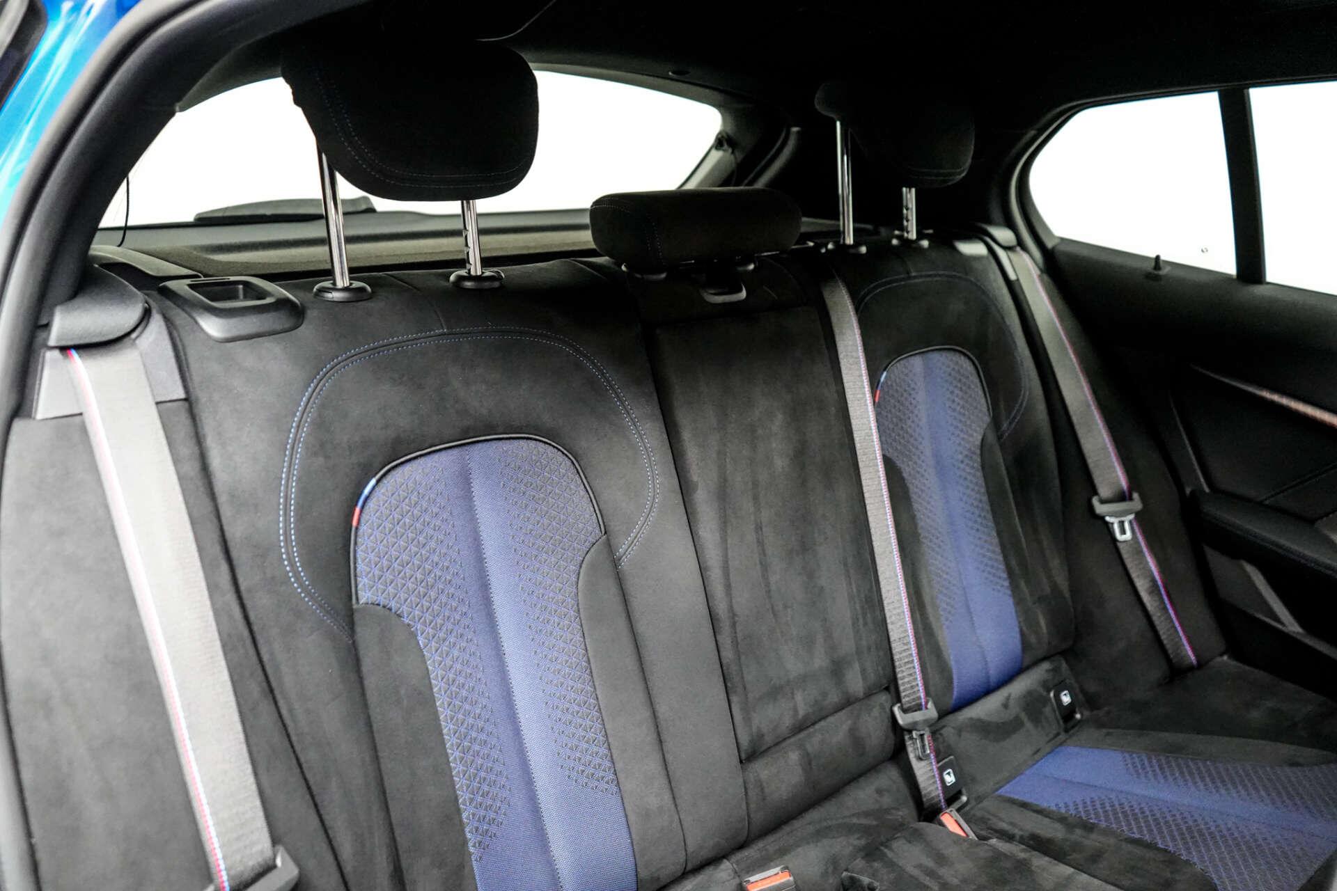 BMW 1 Series view 22