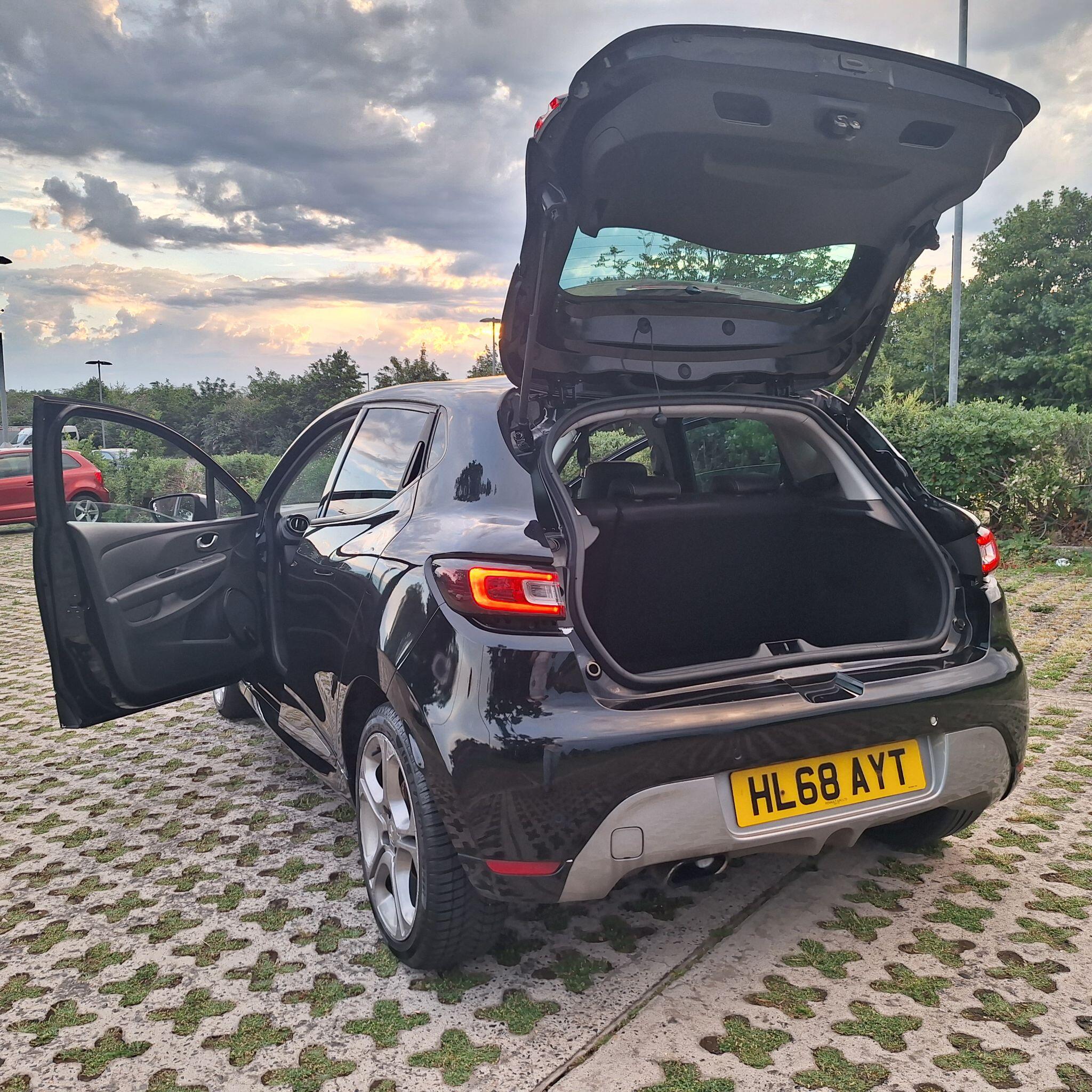 Renault Clio view 21