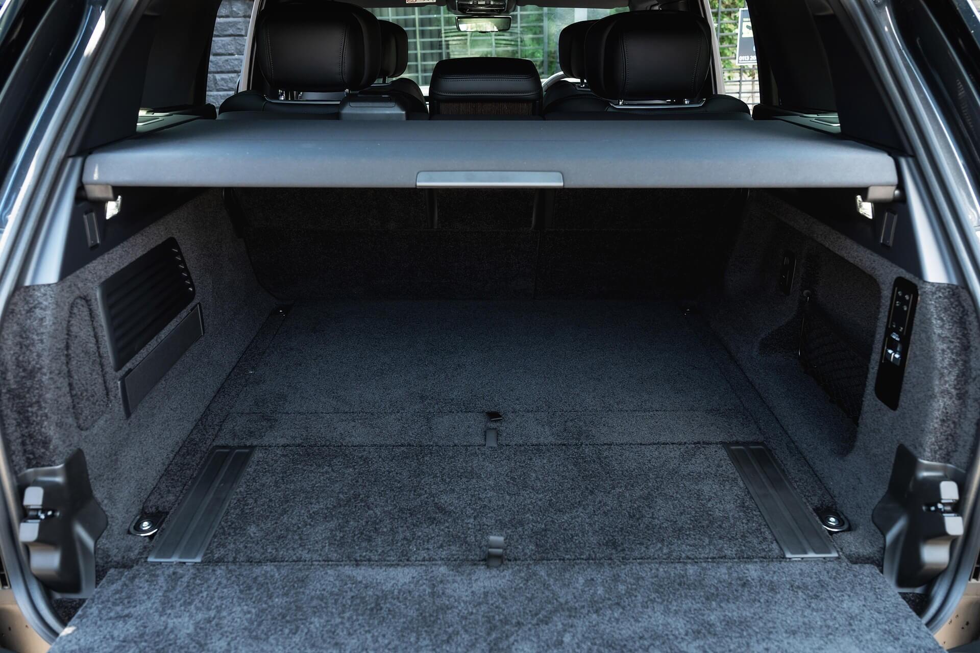 Land Rover Range Rover view 53