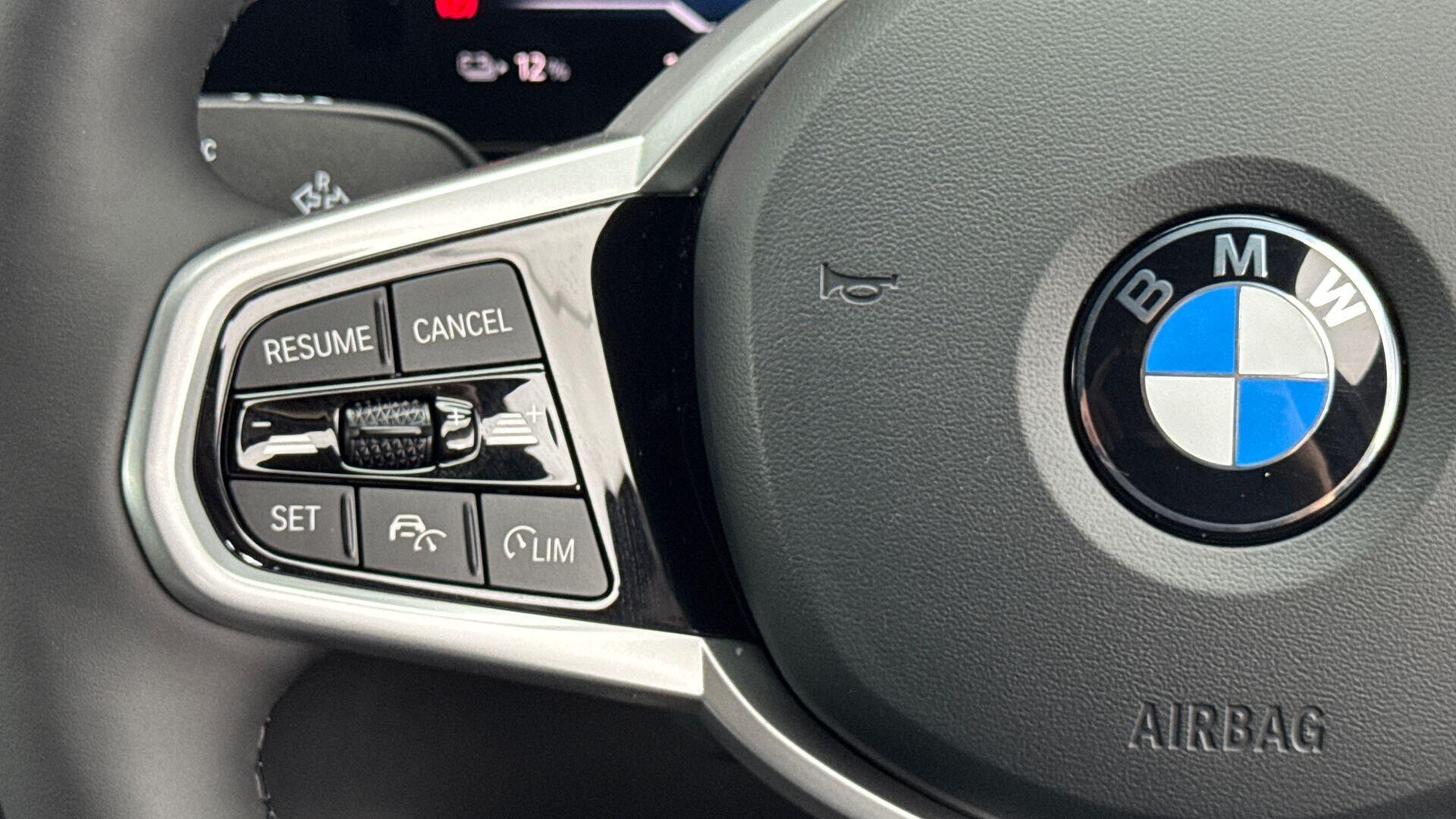 BMW i4 view 17