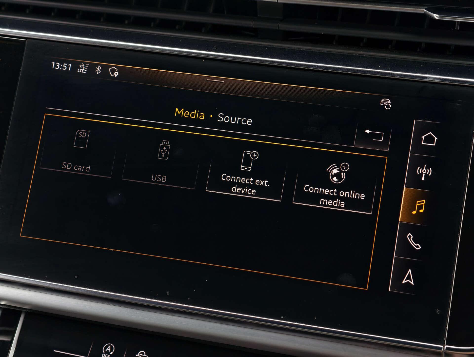 Audi Q8 view 61