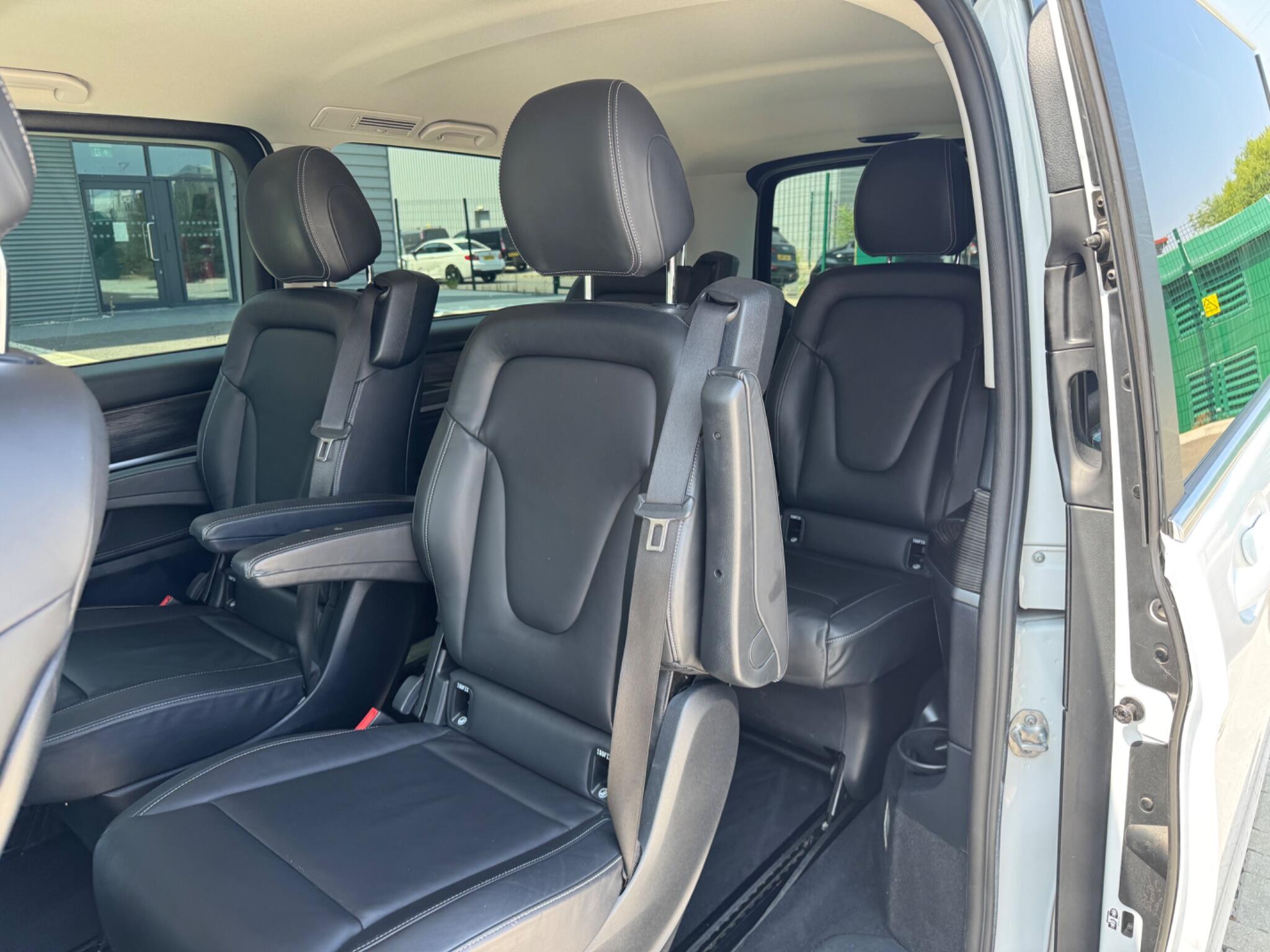 Mercedes-Benz V Class view 27