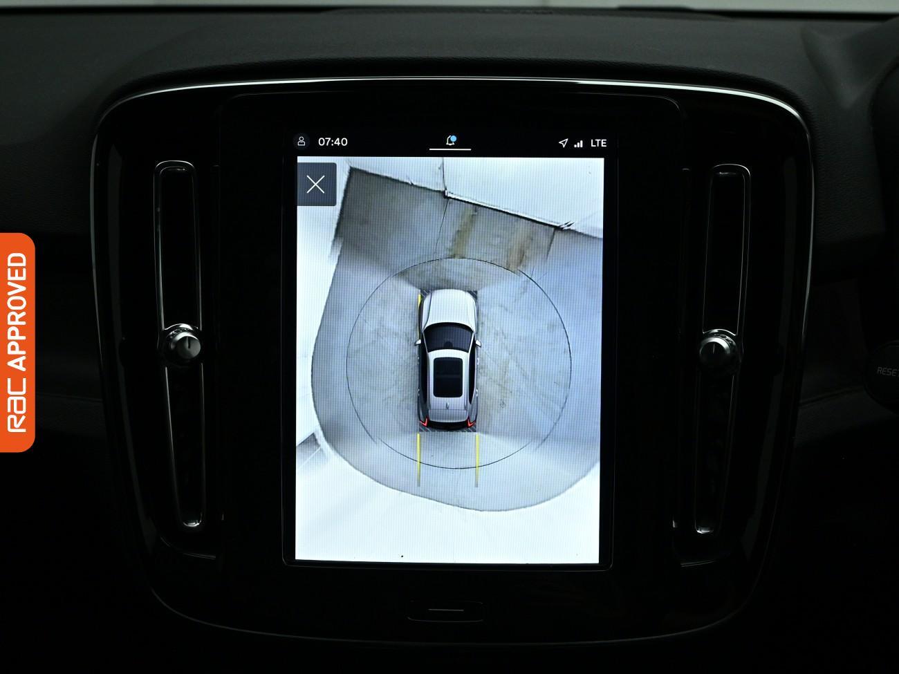 Volvo XC40 view 24