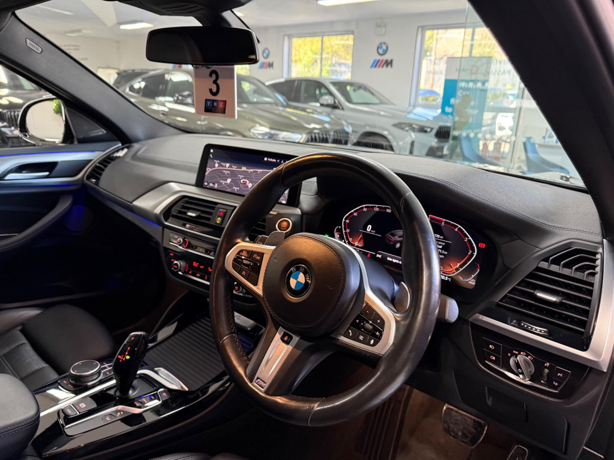 BMW X4 view 25