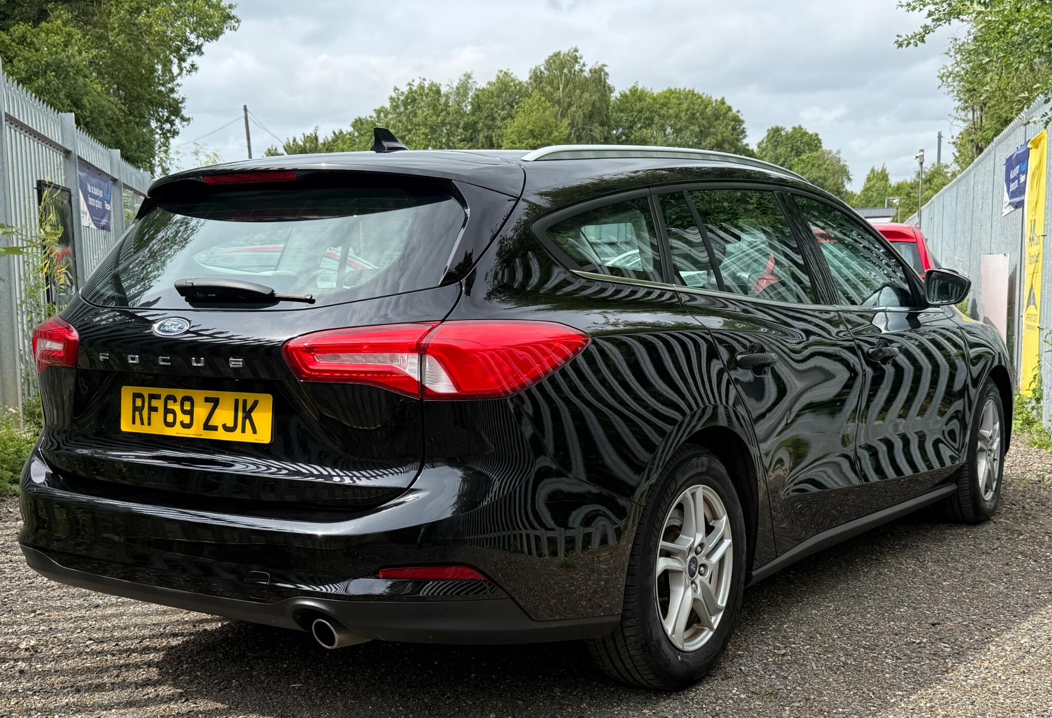 2019 Ford Focus image 20