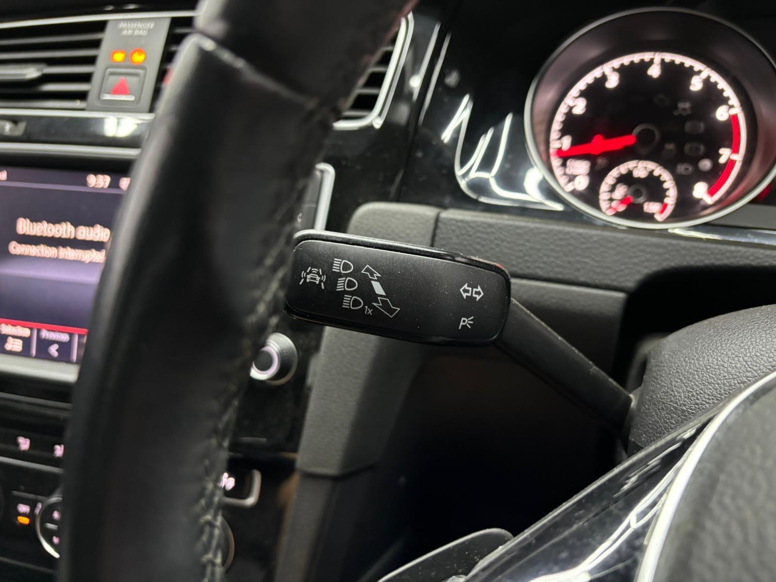 Volkswagen Golf view 25