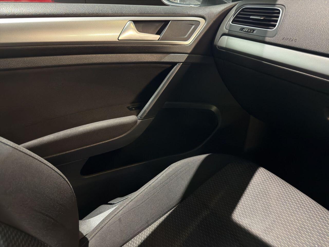 Volkswagen Golf view 10