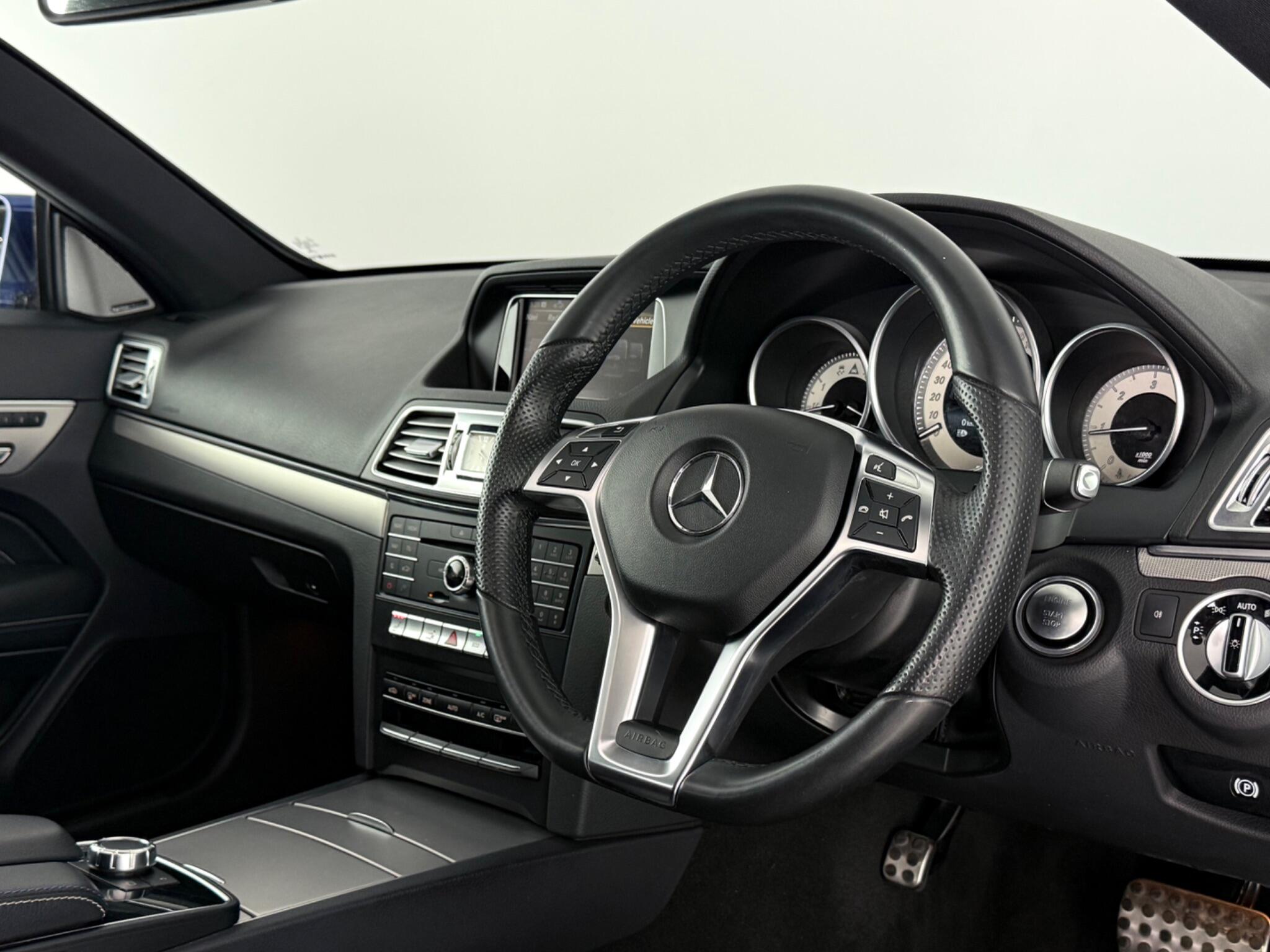 Mercedes-Benz E-Class view 3