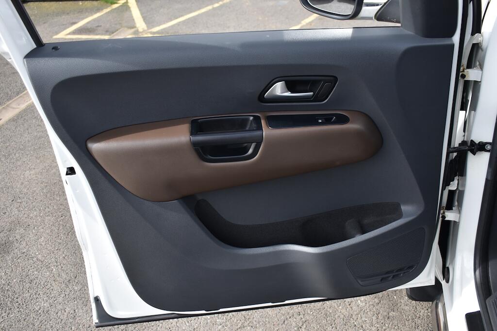 Volkswagen Amarok view 47