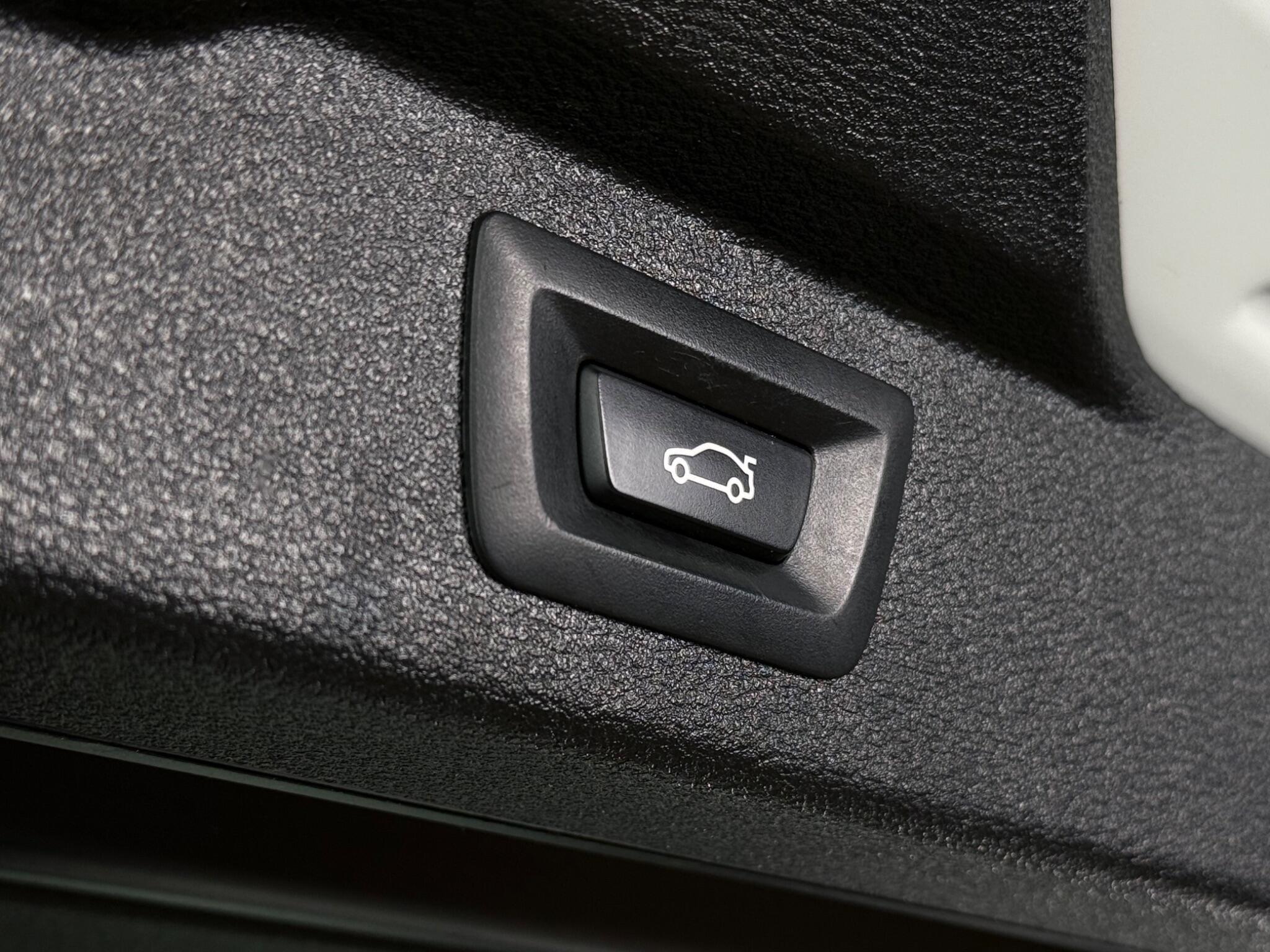 BMW X5 view 10