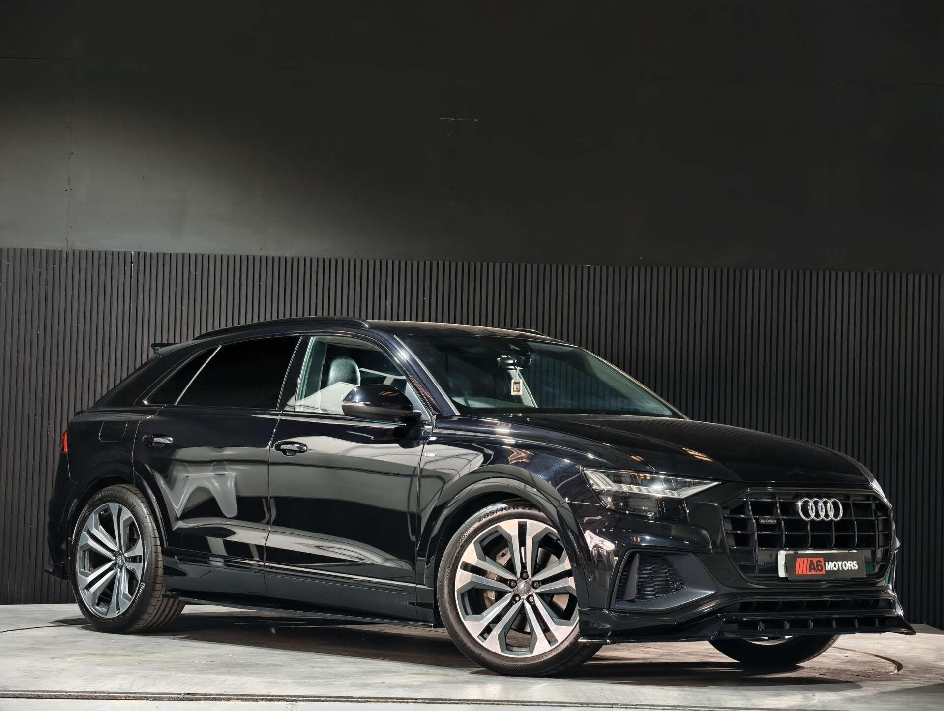 Audi Q8 view 6