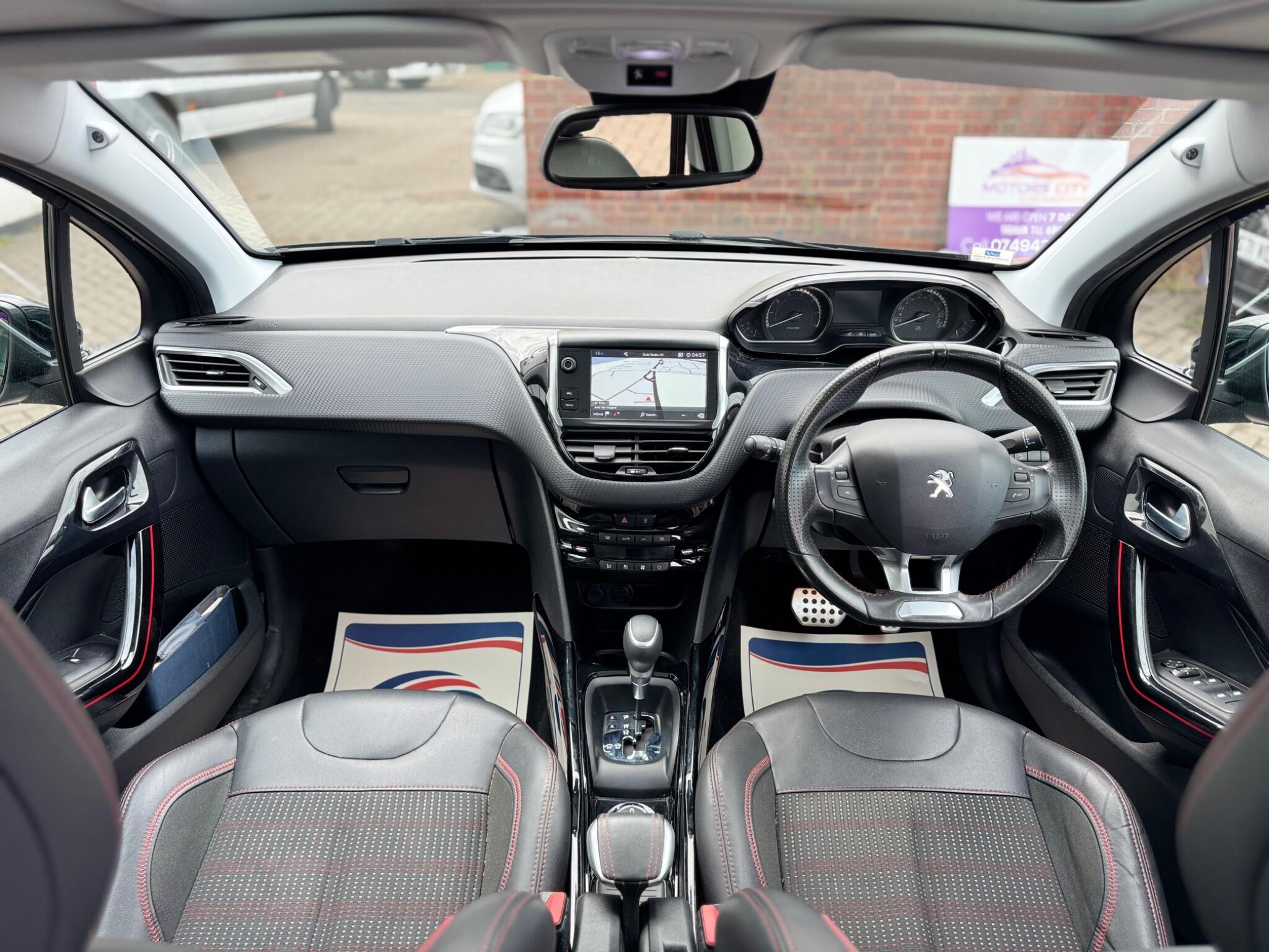 Peugeot 2008 view 17