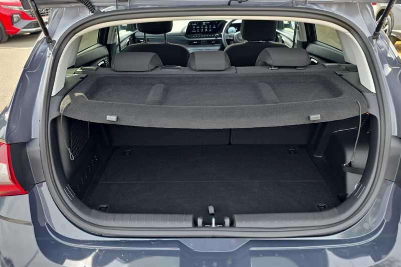 Hyundai i20 view 24