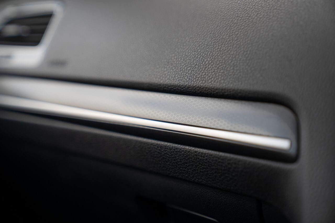 Volkswagen Golf view 84