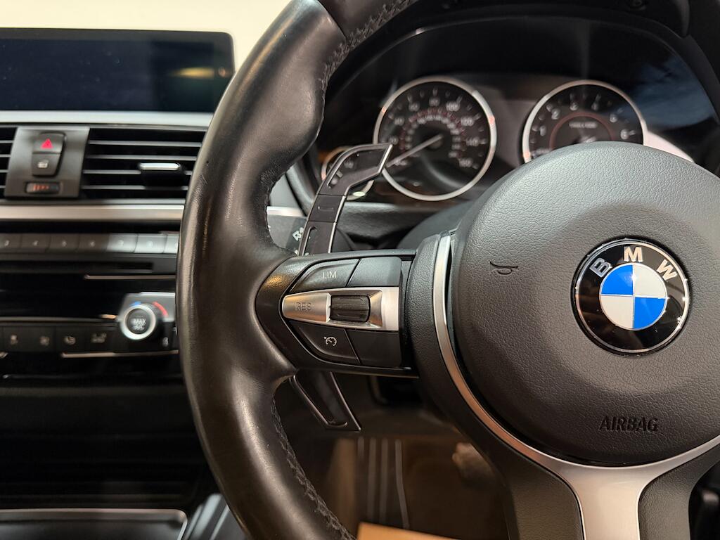 BMW 3 Series view 33