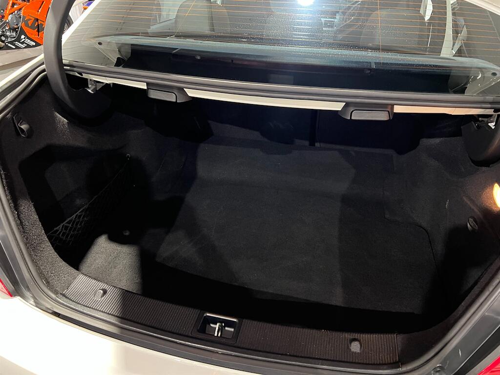 Mercedes-Benz C-Class view 23