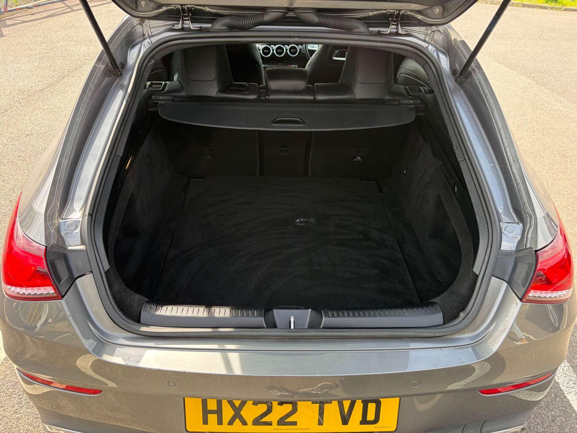 Mercedes-Benz Cla view 26