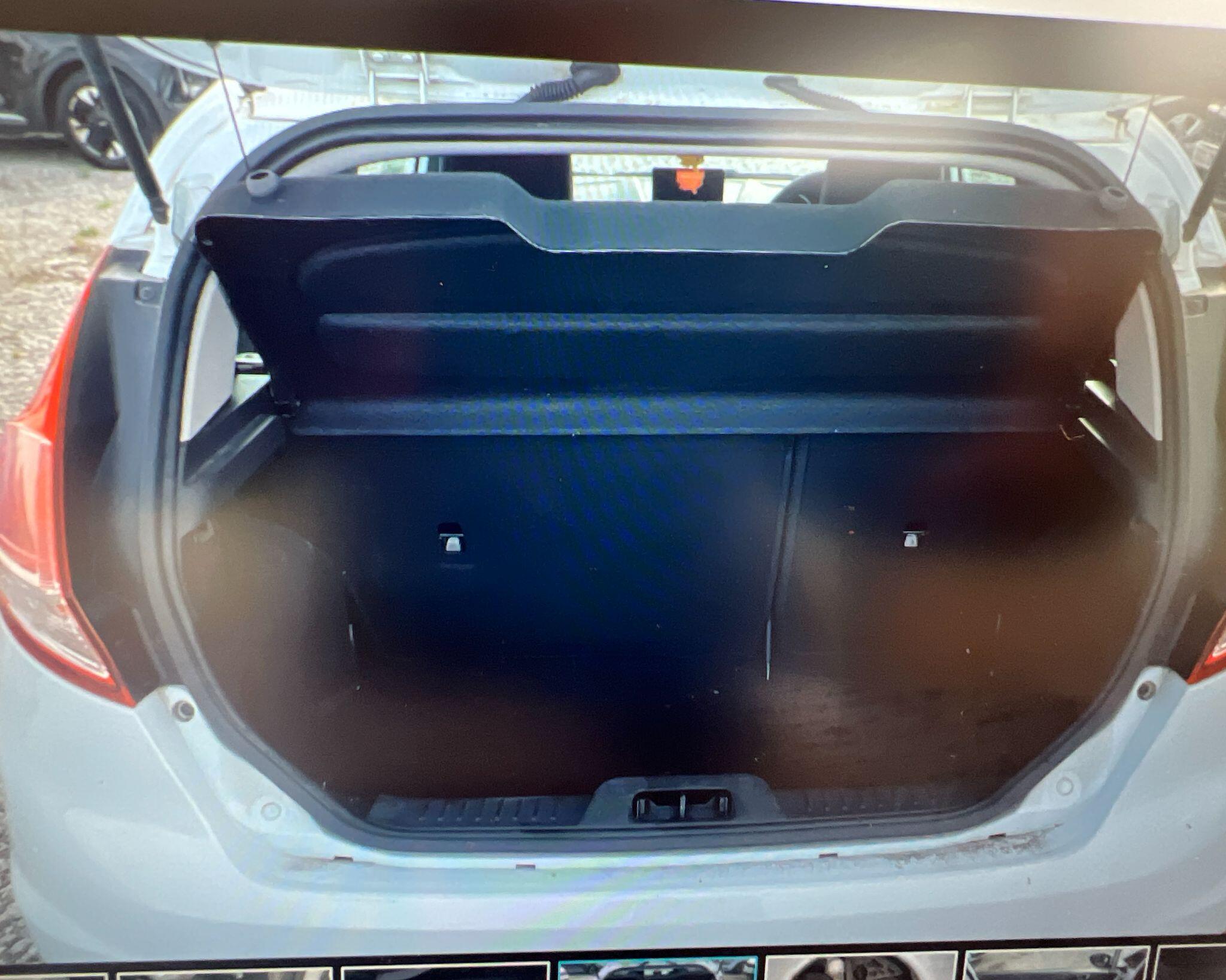 Ford Fiesta view 17