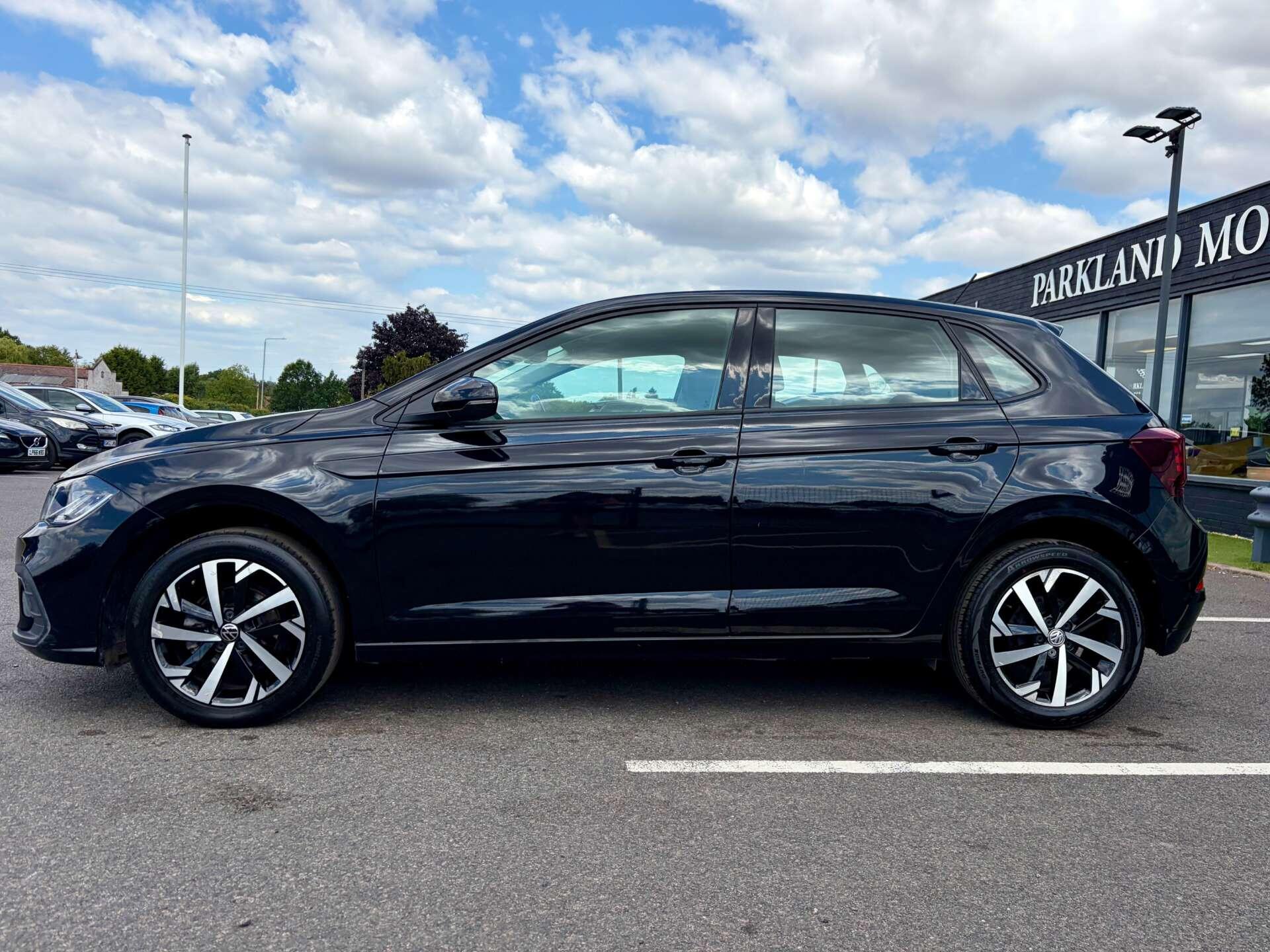 Volkswagen Polo view 5