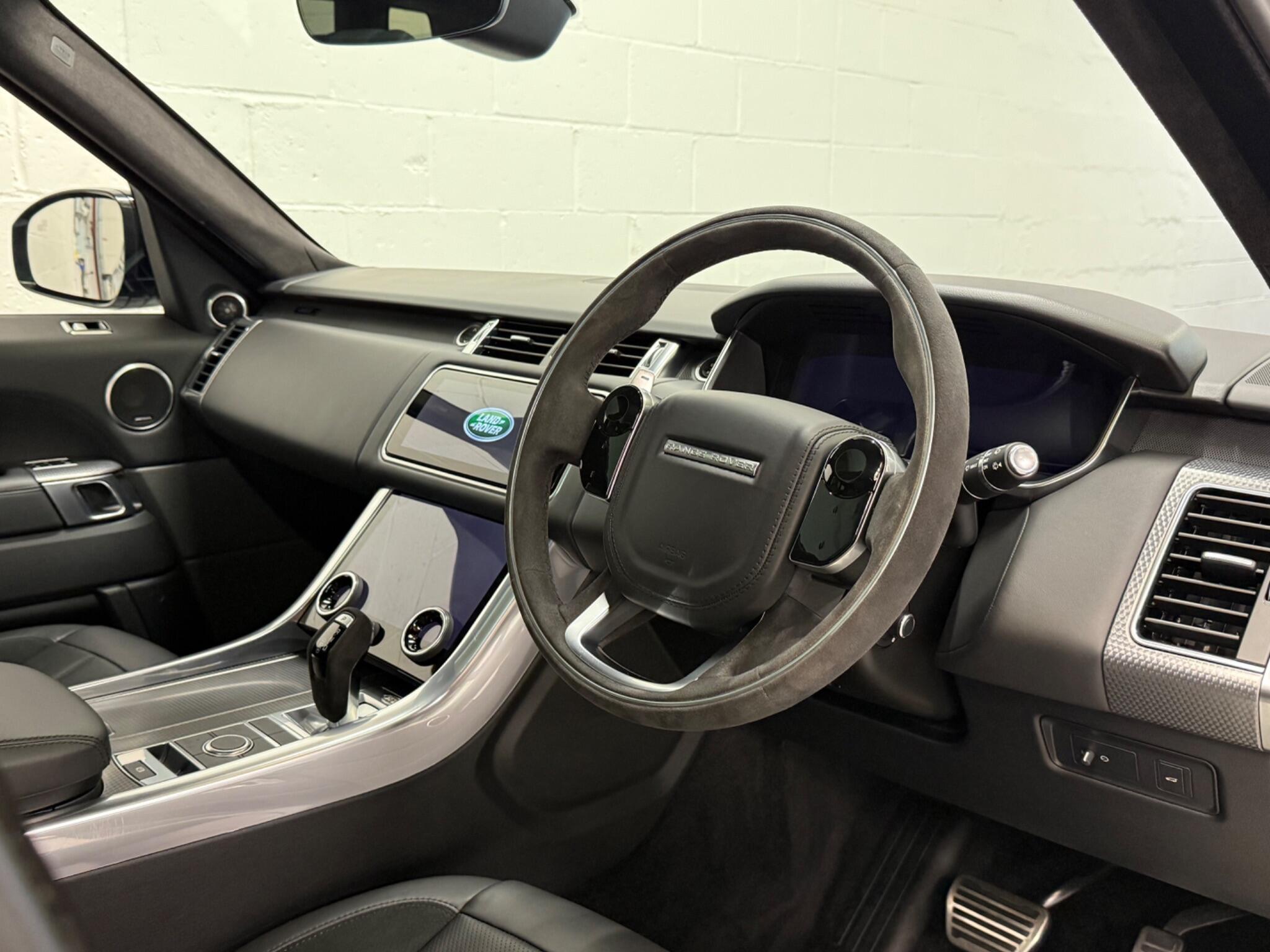 Land Rover Range Rover Sport view 3