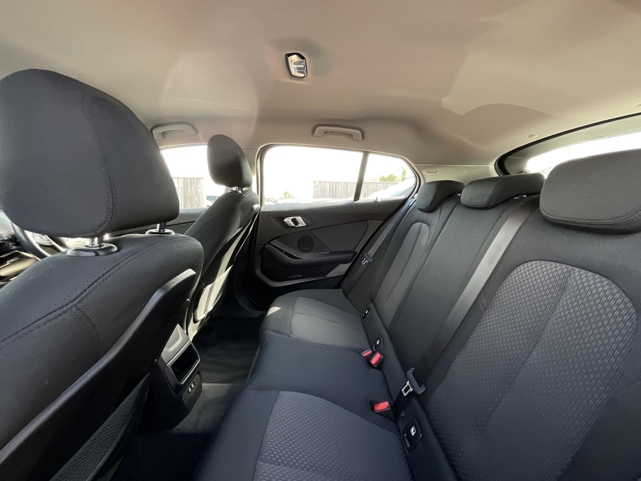 BMW 1 Series view 11