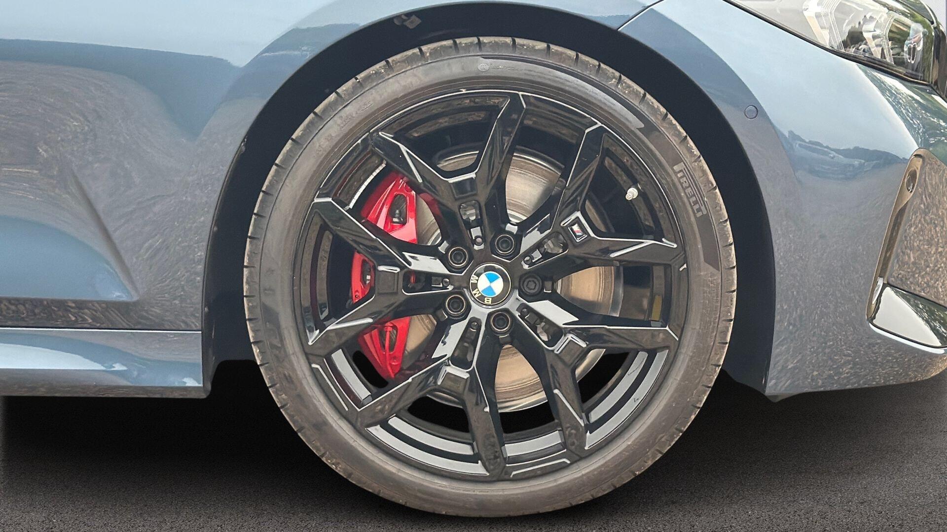 BMW 3 Series view 14