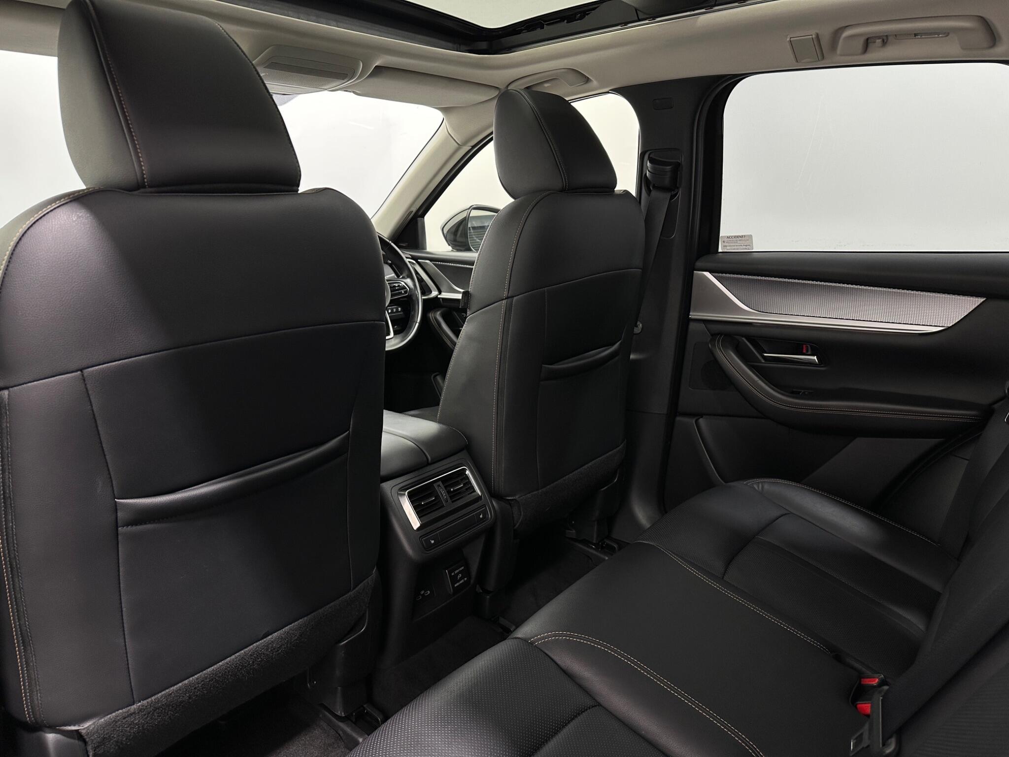 Mazda CX-60 view 40
