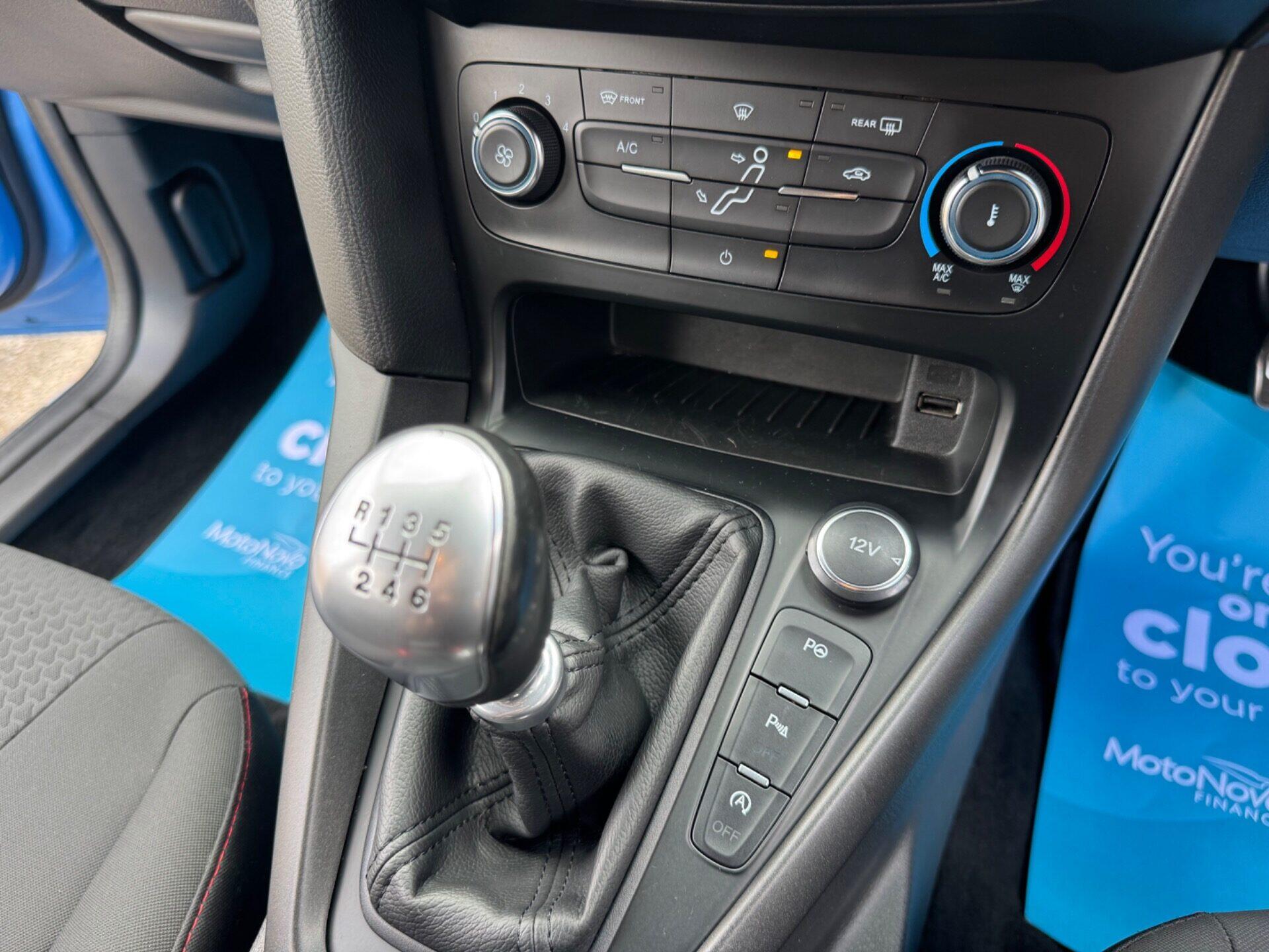 Ford Focus view 41