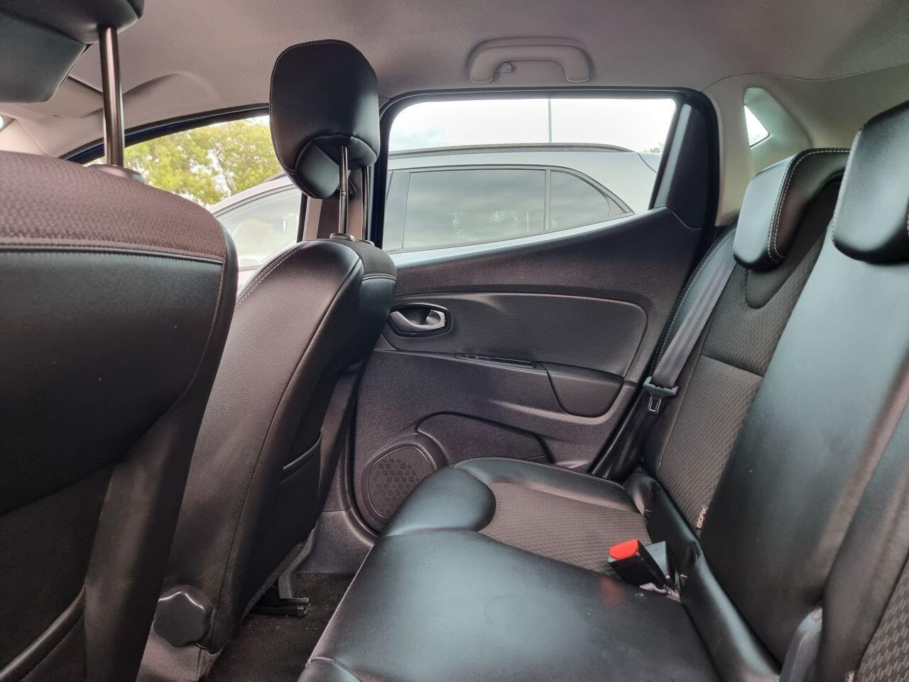 Renault Clio view 20